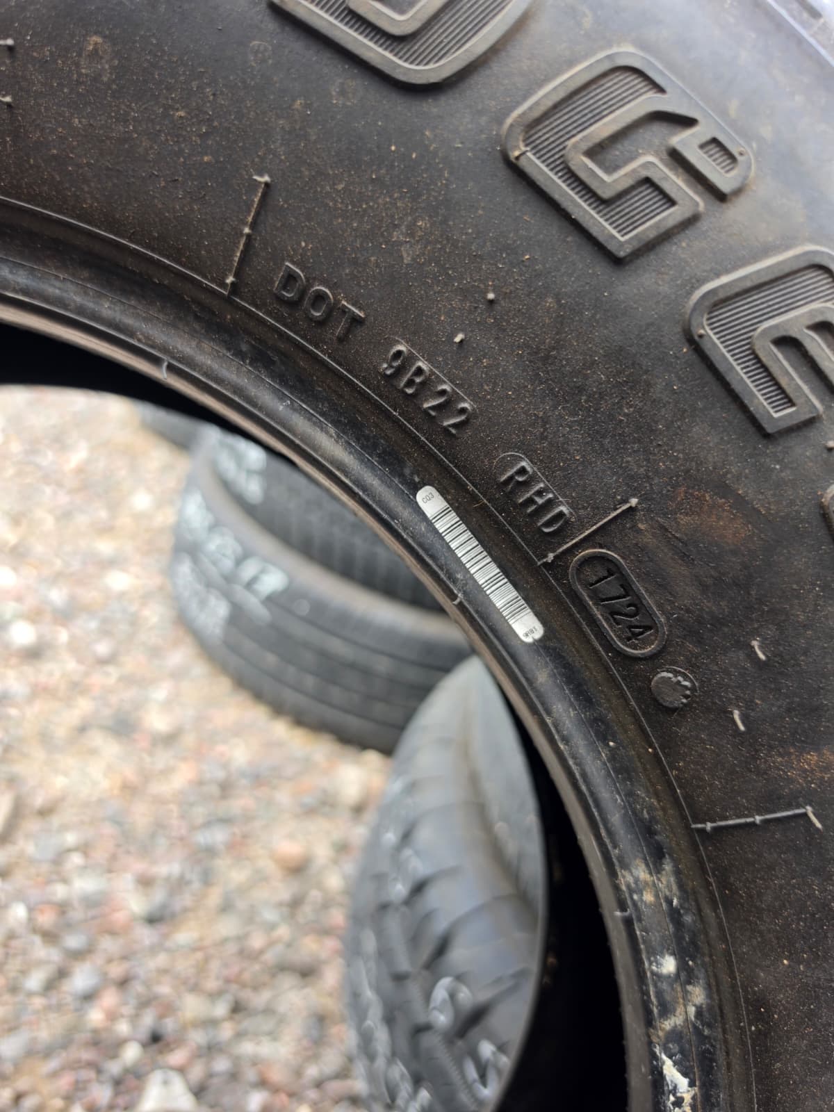 255/65R17 Single (1 Used Tire) Bridgestone Dueler AT