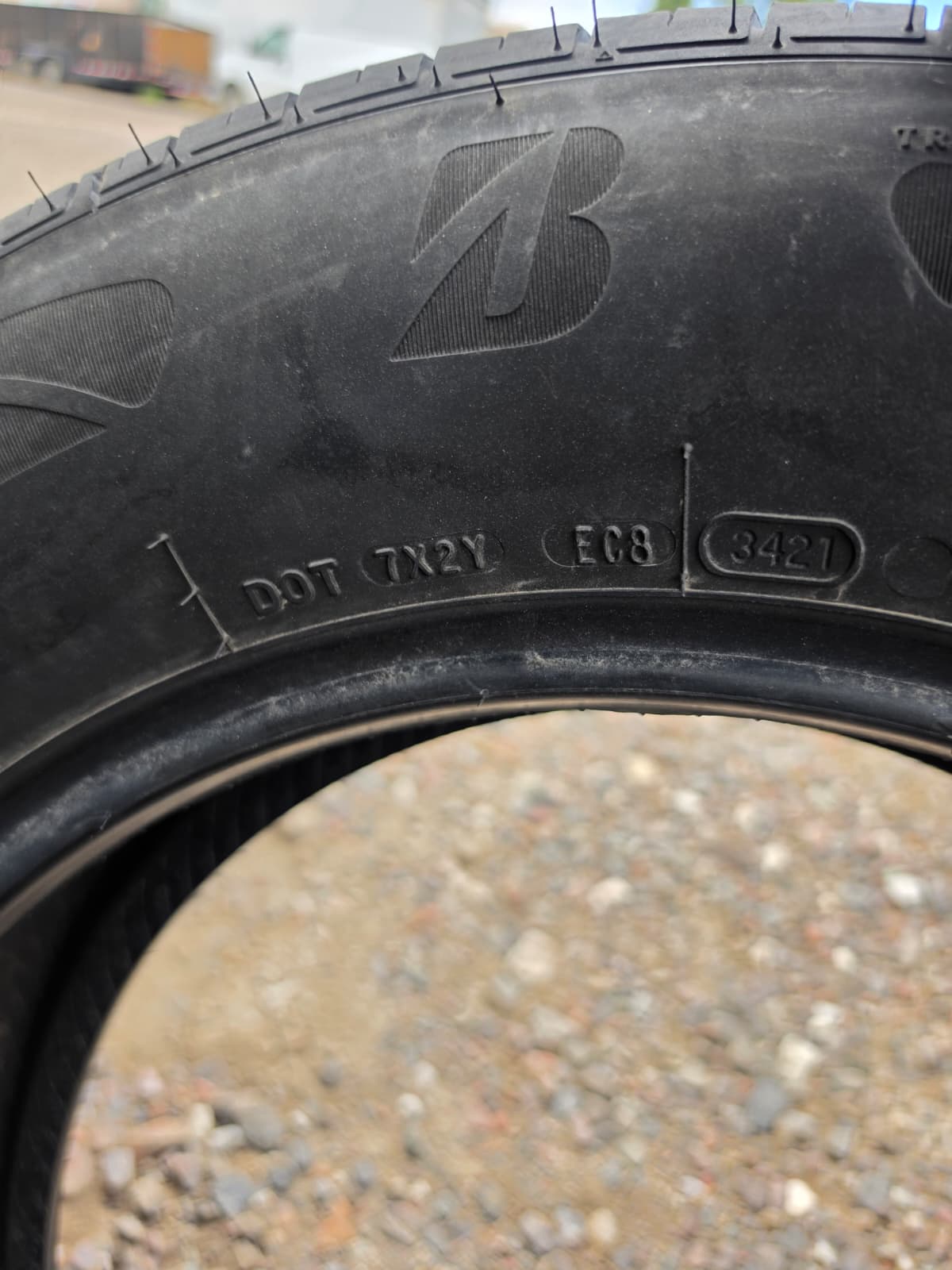 225/65R17 Single (1 Used Tire) Bridgestone Ecopia HL