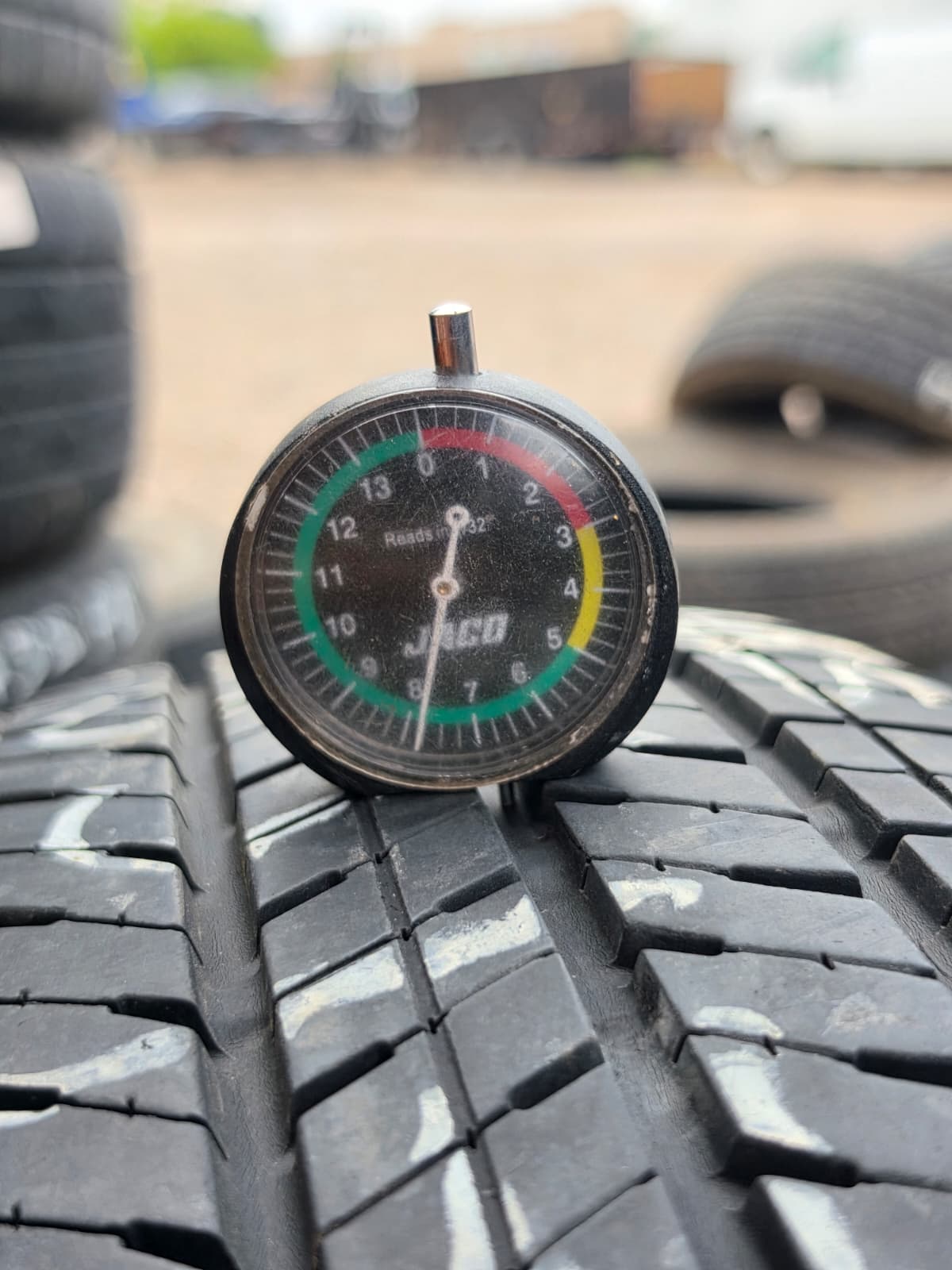 225/65R17 Single (1 Used Tire) Bridgestone Ecopia HL