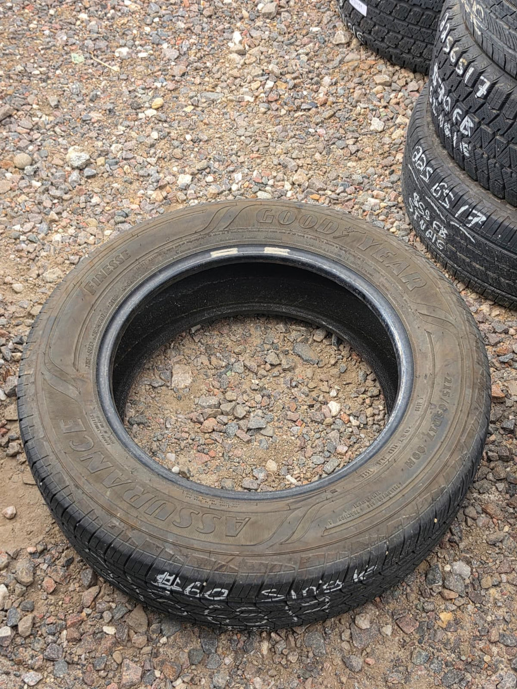 215/65R17 Single (1 Used Tire) Goodyear Assurance