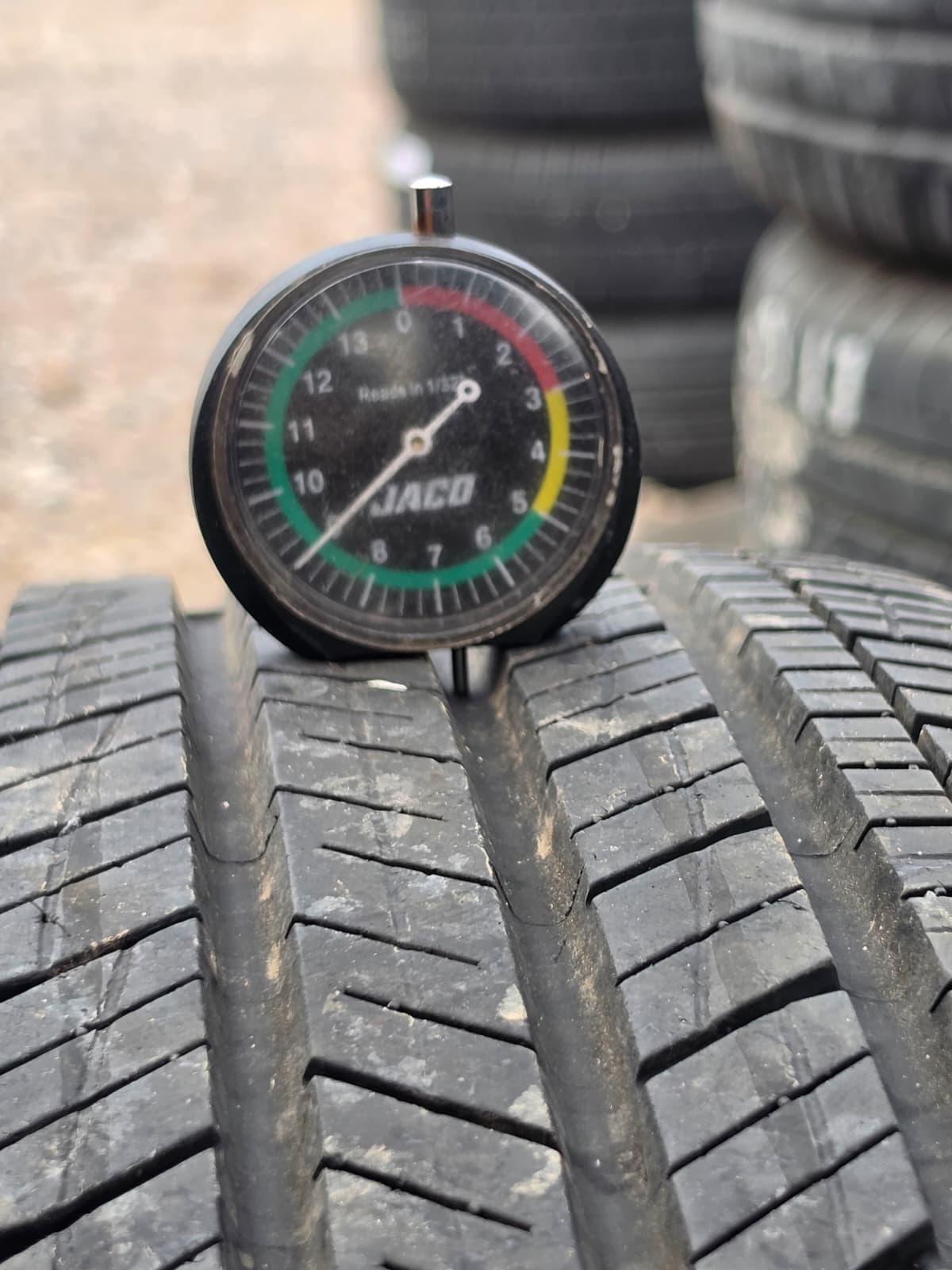 215/65R17 Single (1 Used Tire) Goodyear Assurance