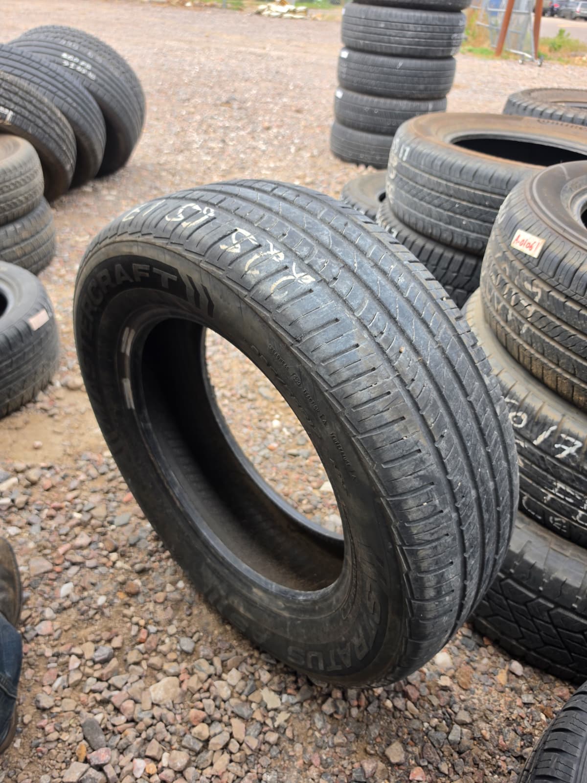 225/65R17 Single (1 Used Tire) Mastercraft Stratus