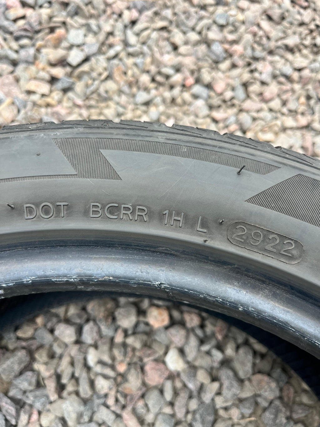 225/45ZR17 Single (1 Used Tire) Laufenn S FIT