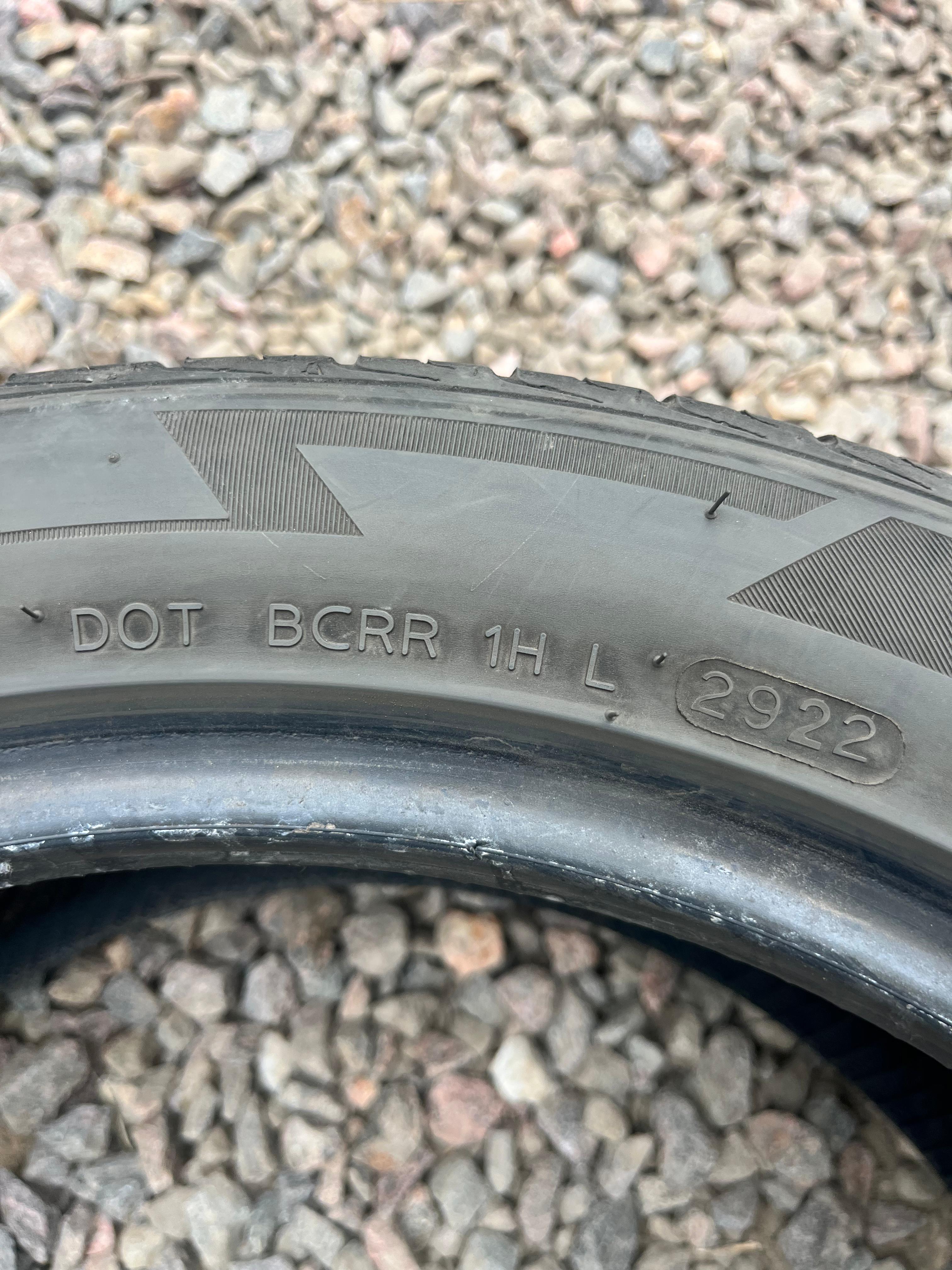 225/45ZR17 Single (1 Used Tire) Laufenn S FIT