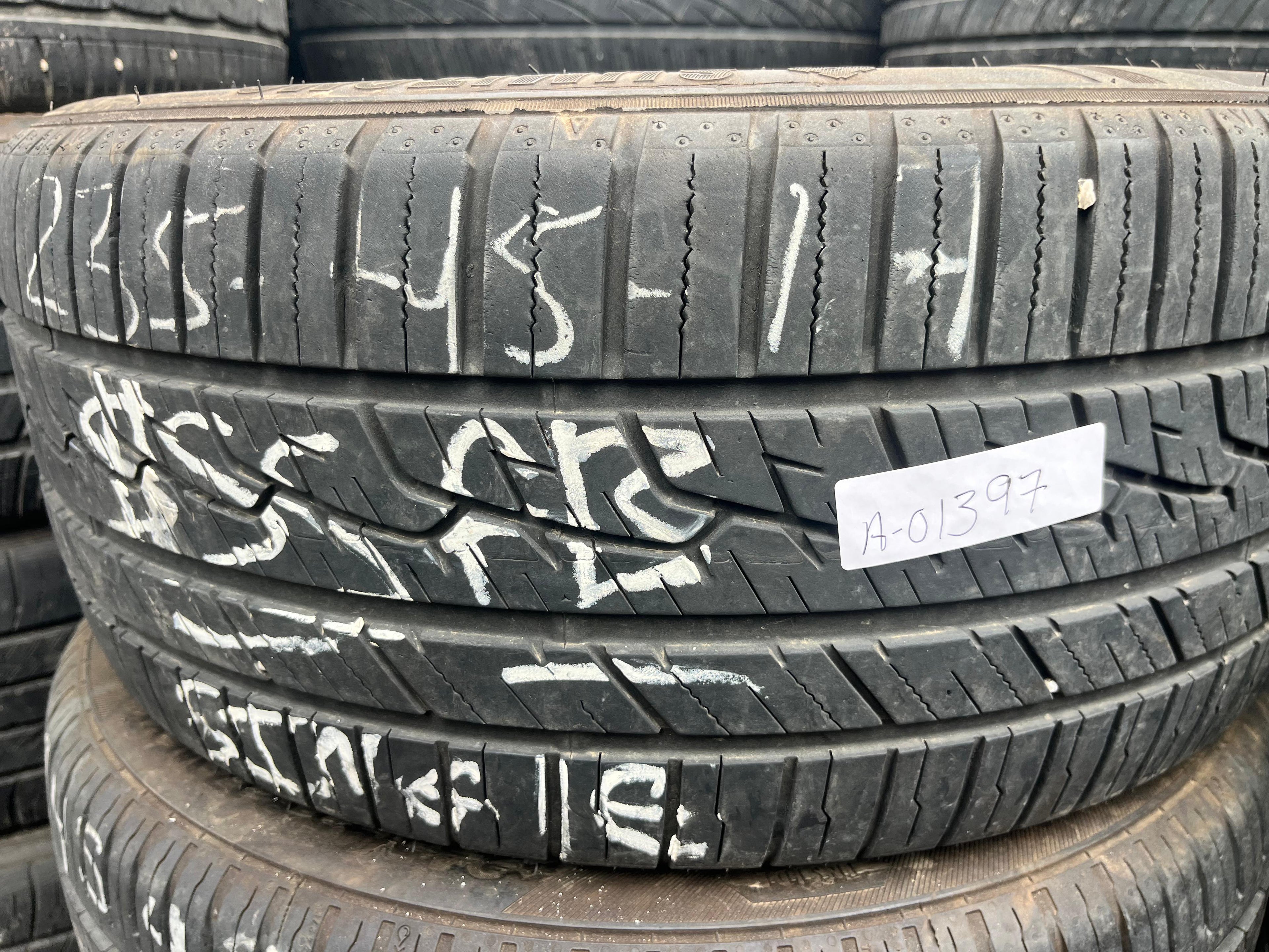 235/45R17 Single (1 Used Tire) Sumitomo HTR PO5