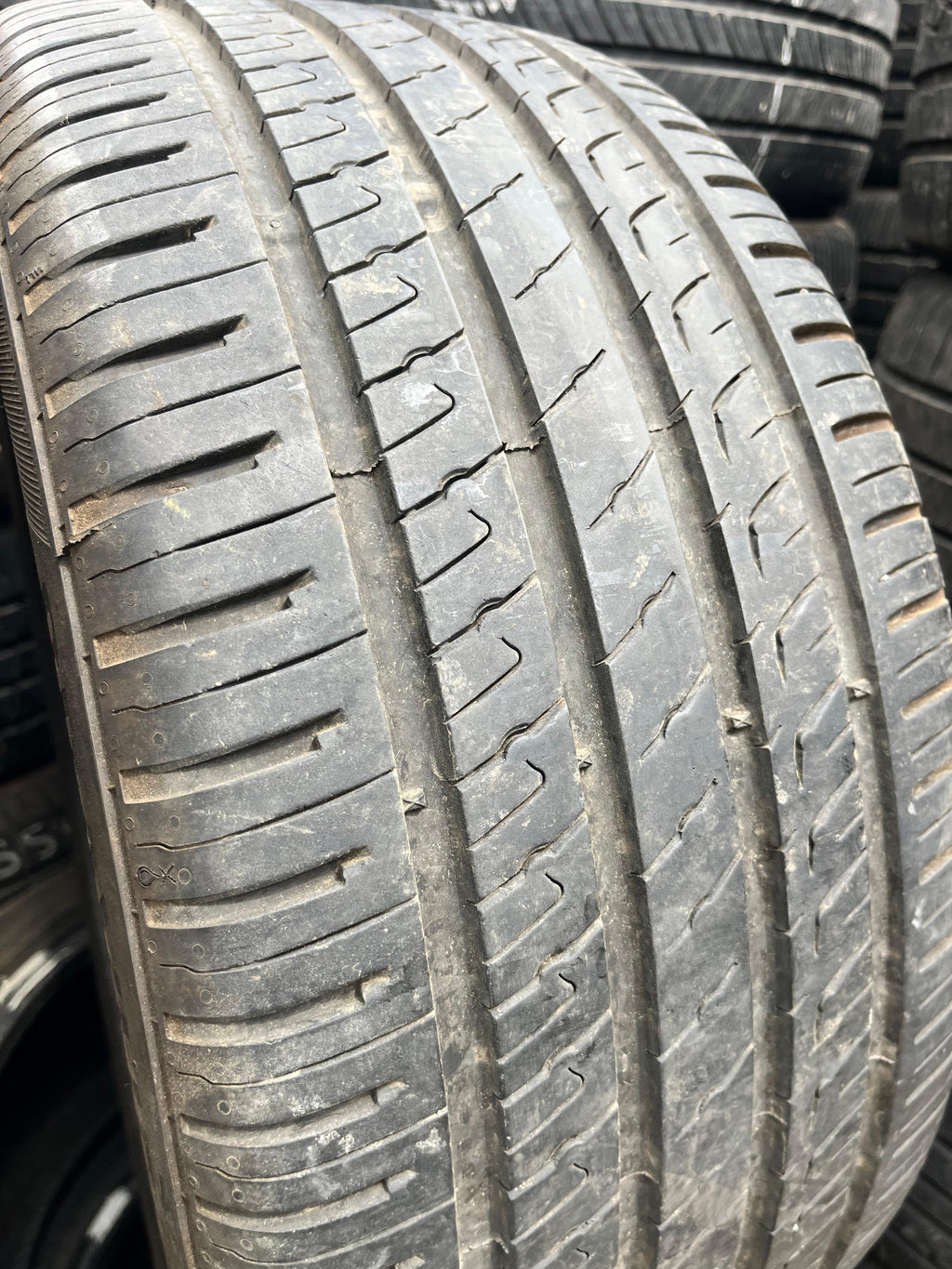 245/45R17 Single (1 Used Tire) Barum Bravuris