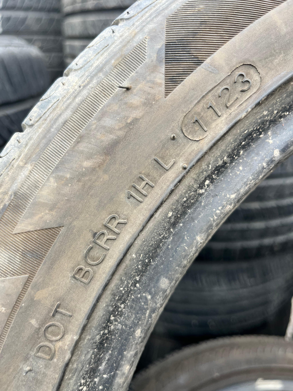 225/45ZR17 Single (1 Used Tire) Laufenn S FIT