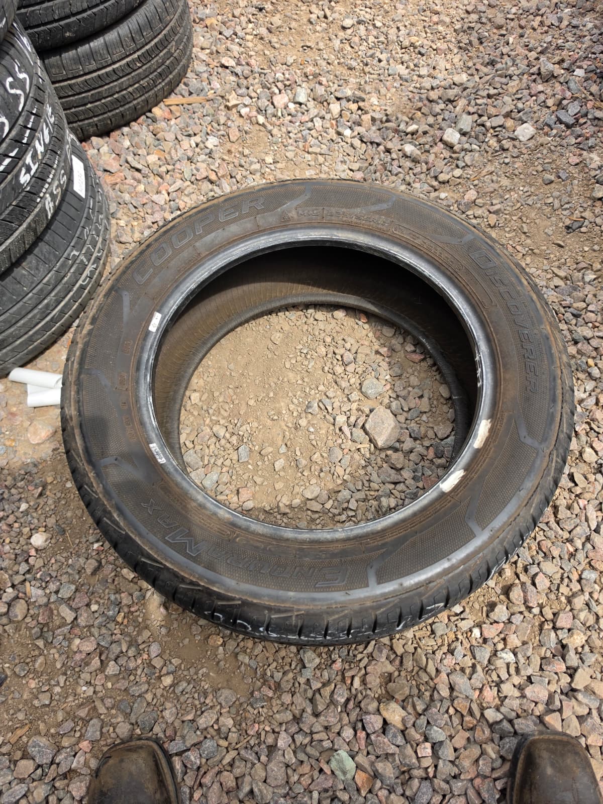 225/55R17 Single (1 Used Tire) Cooper Discoverer