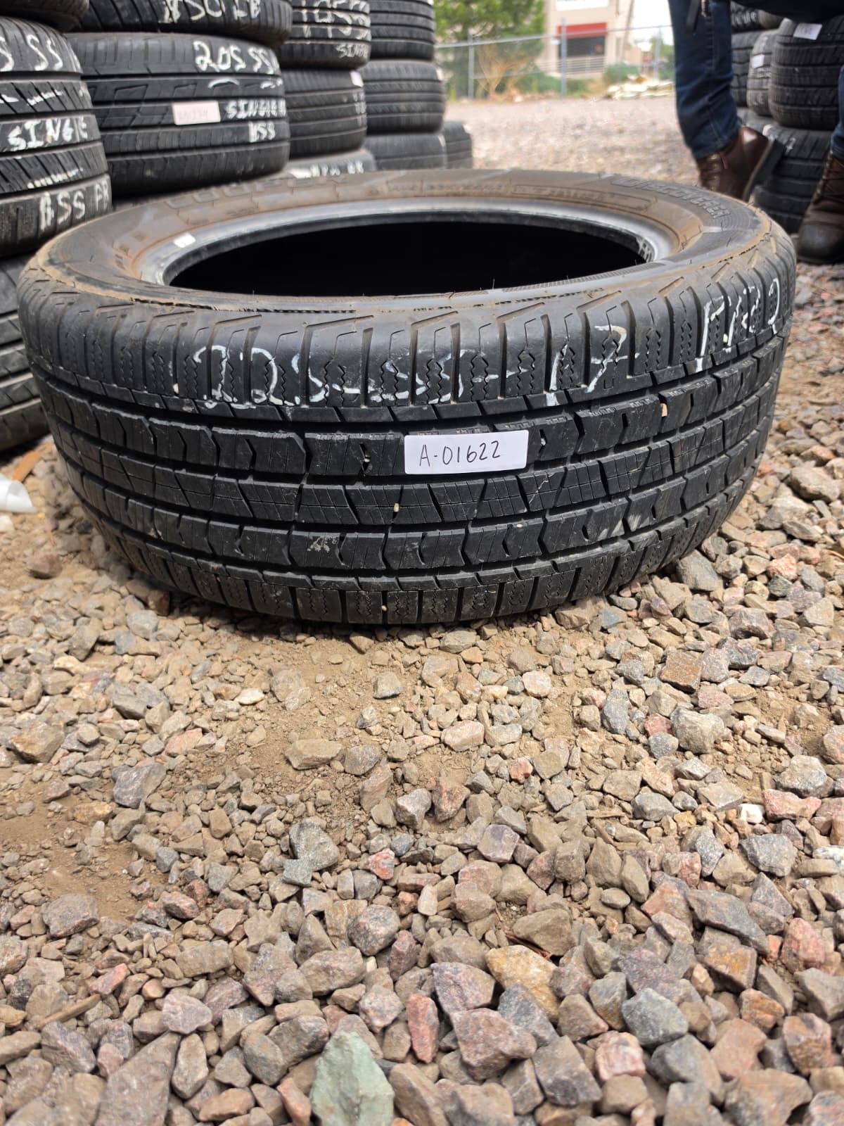 225/55R17 Single (1 Used Tire) Cooper Discoverer