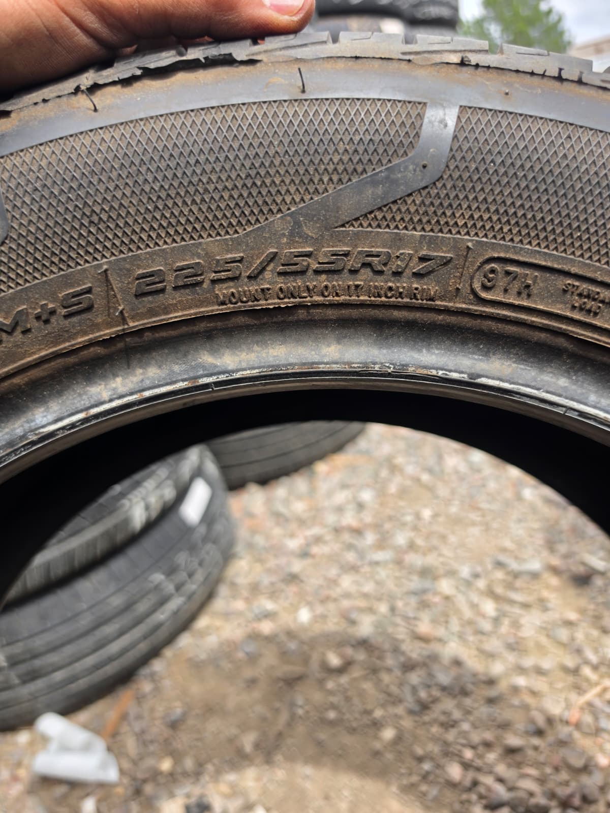 225/55R17 Single (1 Used Tire) Cooper Discoverer