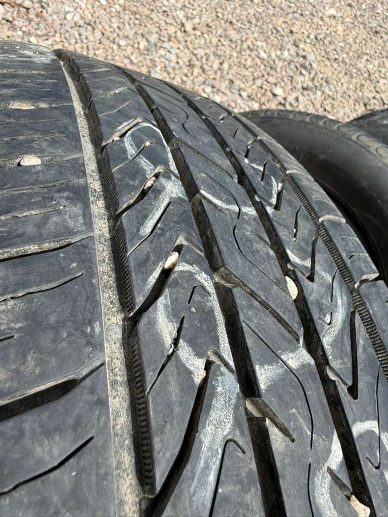 225/70R15 Single (1 Used Tire) Toyo Extensa AS2
