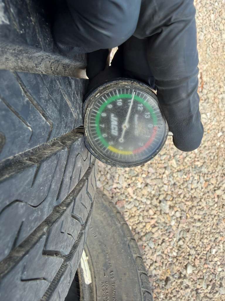 225/70R15 Single (1 Used Tire) Toyo Extensa AS2