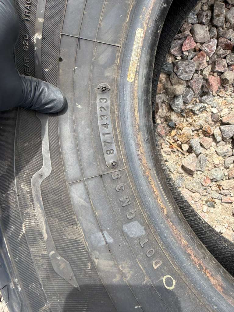 225/70R15 Single (1 Used Tire) Toyo Extensa AS2