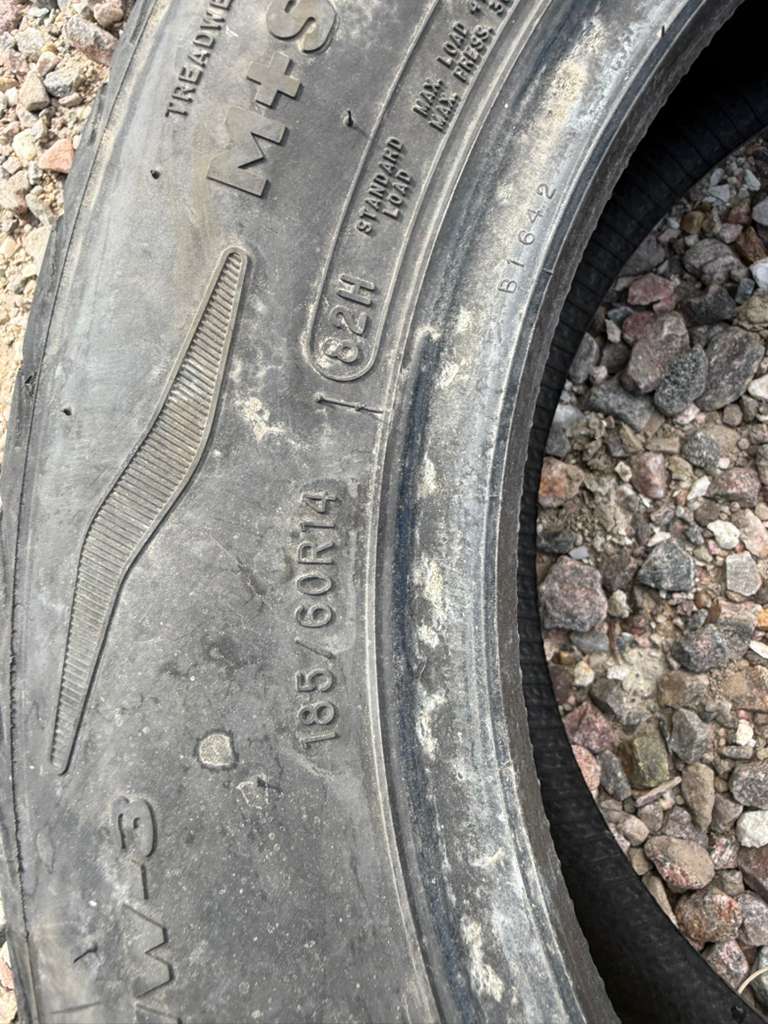 185/60R14 Single (1 Used Tire) Deans Tires Road Control Touring