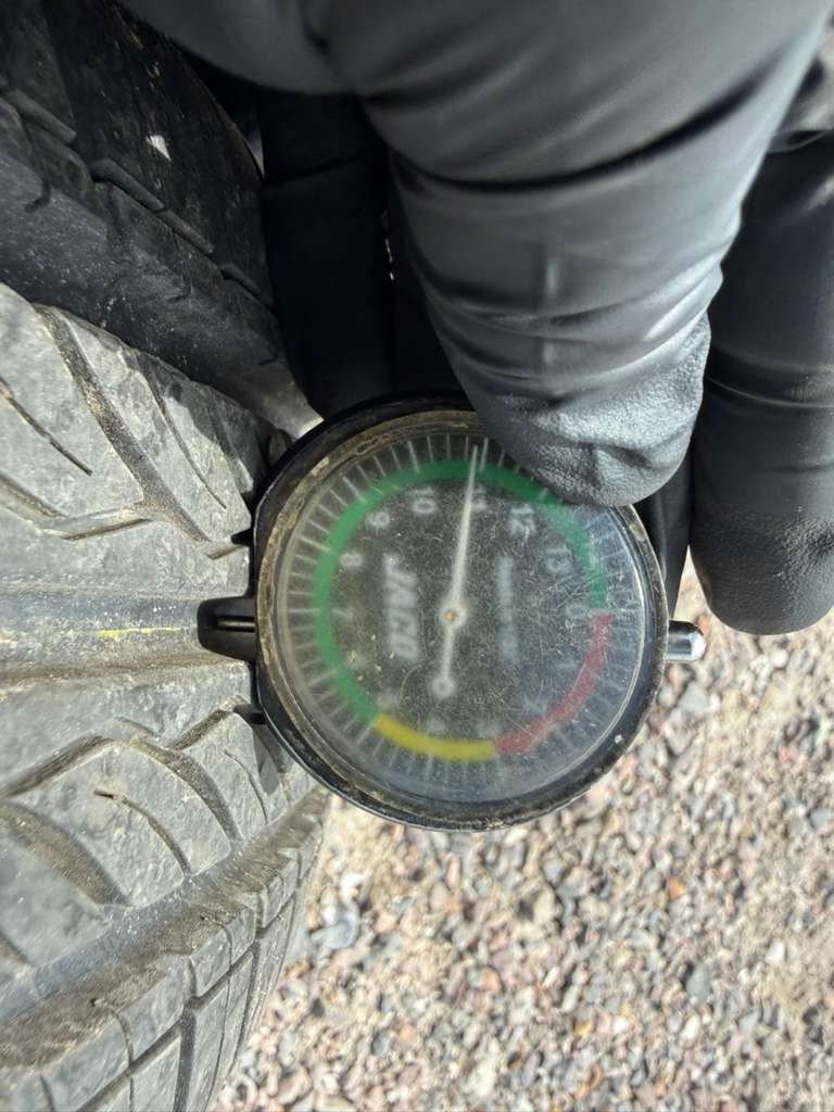 175/65R14 Single (1 Used Tire) Confidence All season