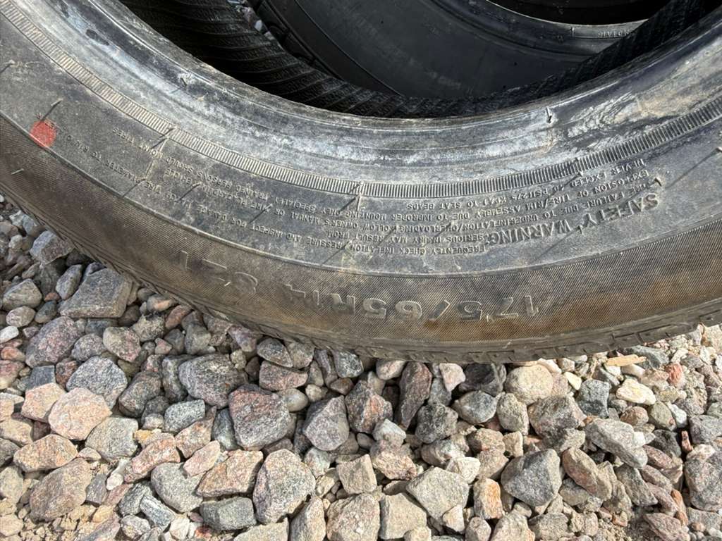 175/65R14 Single (1 Used Tire) Confidence All season