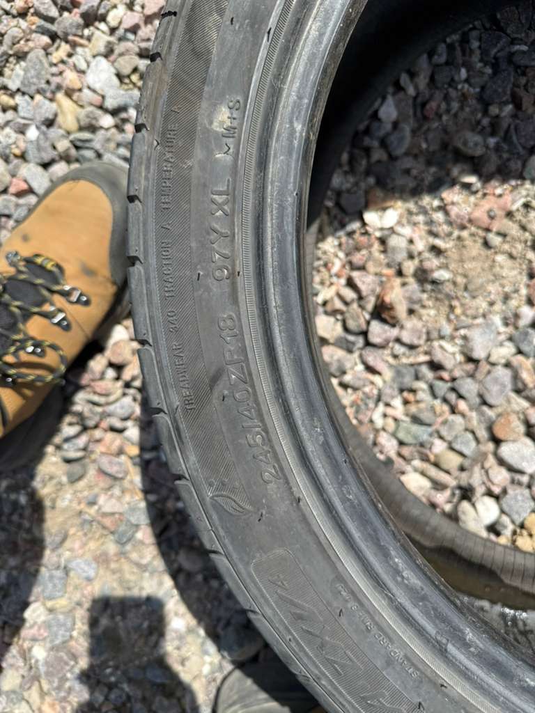 245/40ZR18 Single (1 Used Tire) Velozza ZXV