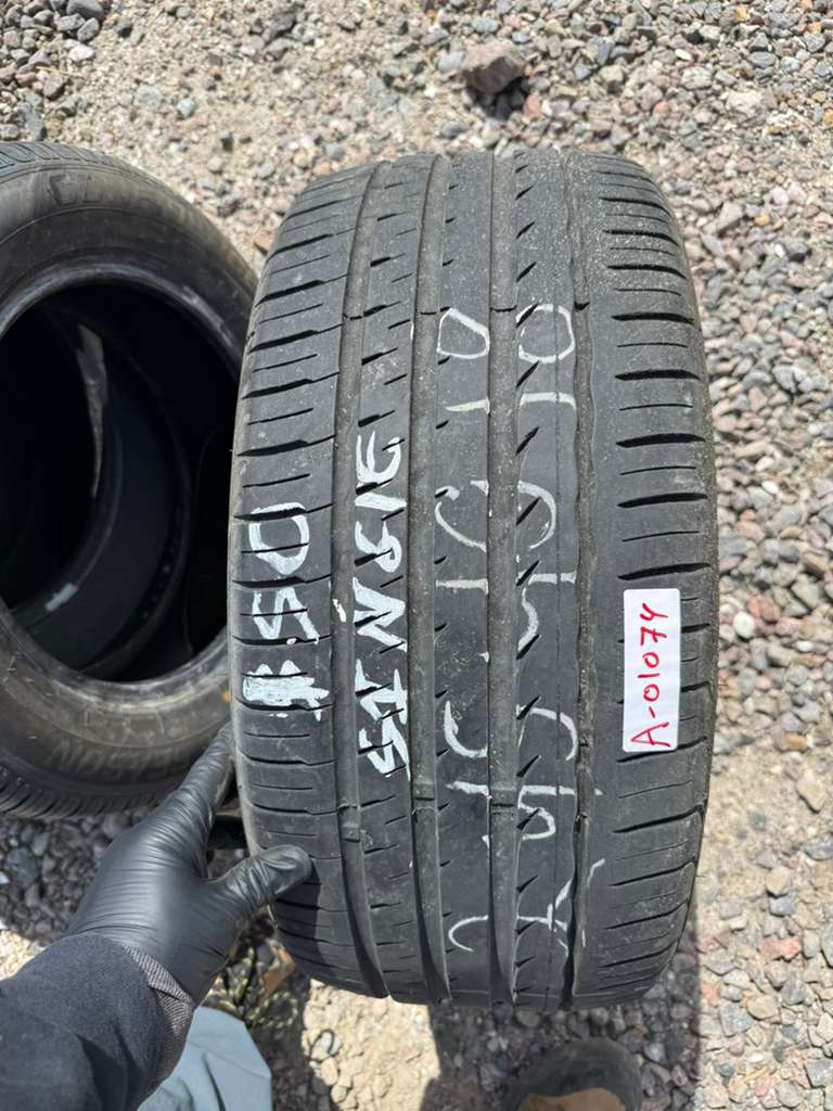 245/40ZR18 Single (1 Used Tire) Velozza ZXV