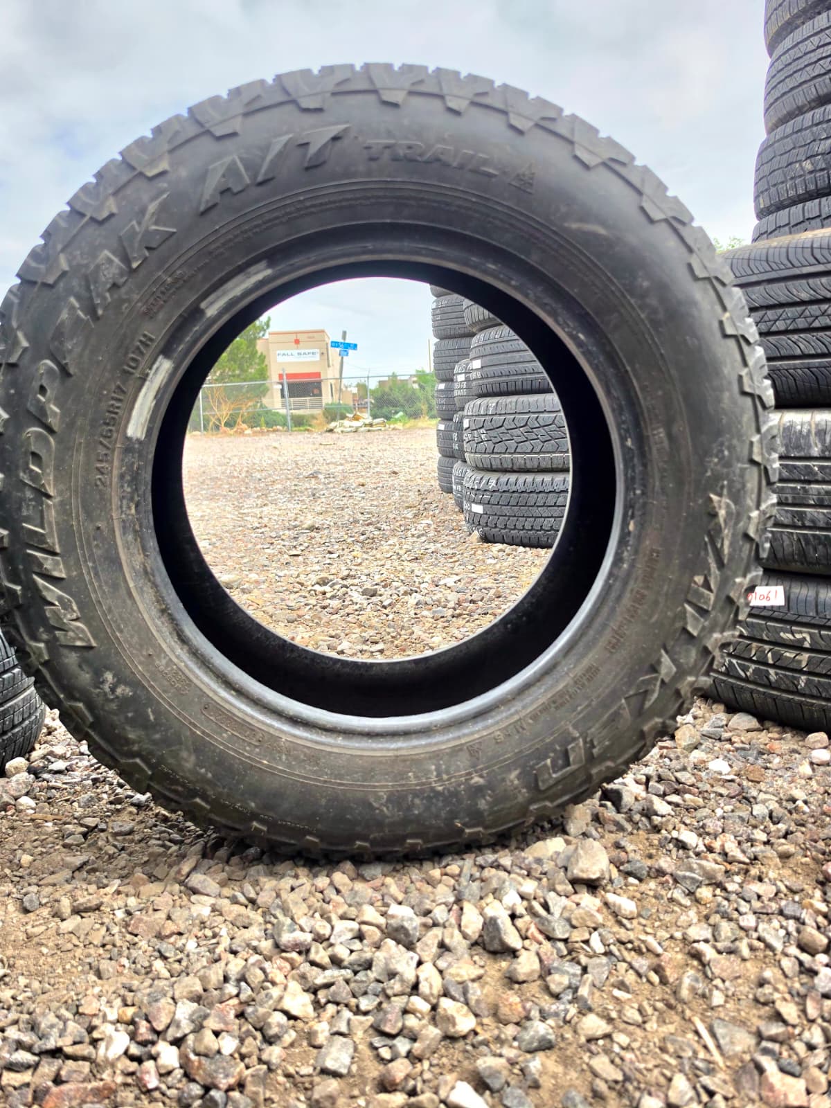 235/60R17 Single (1 Used Tire) Falken Wild Peak