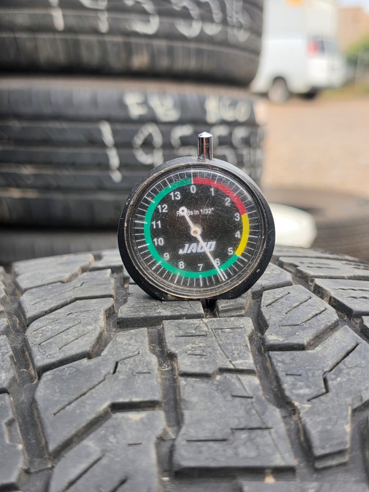 235/60R17 Single (1 Used Tire) Falken Wild Peak