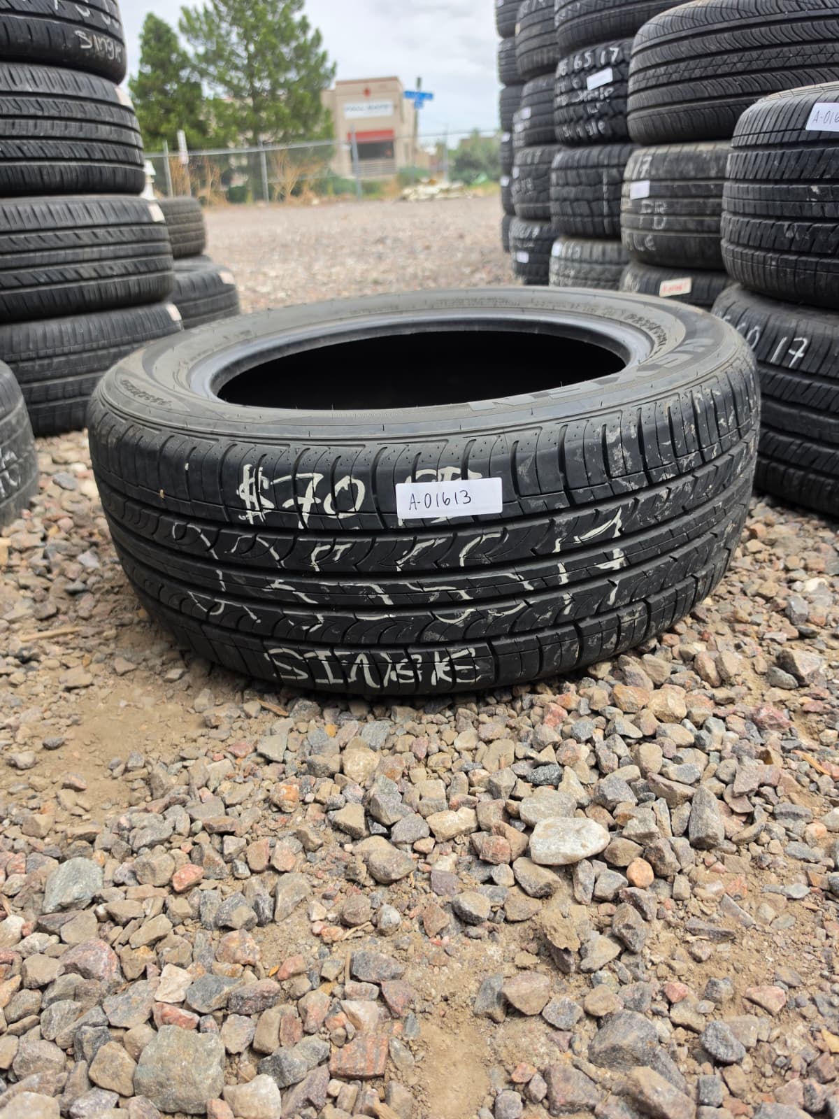 235/55R17 Single (1 Used Tire) Nexen CP672
