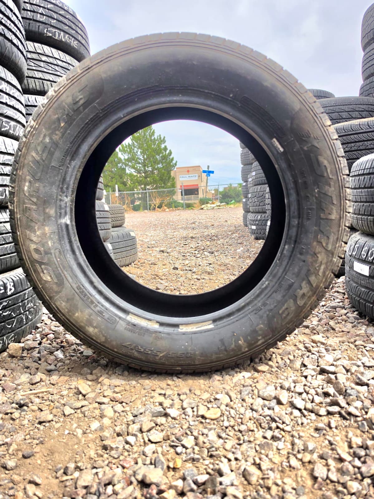 235/55R17 Single (1 Used Tire) StarFire Solarus