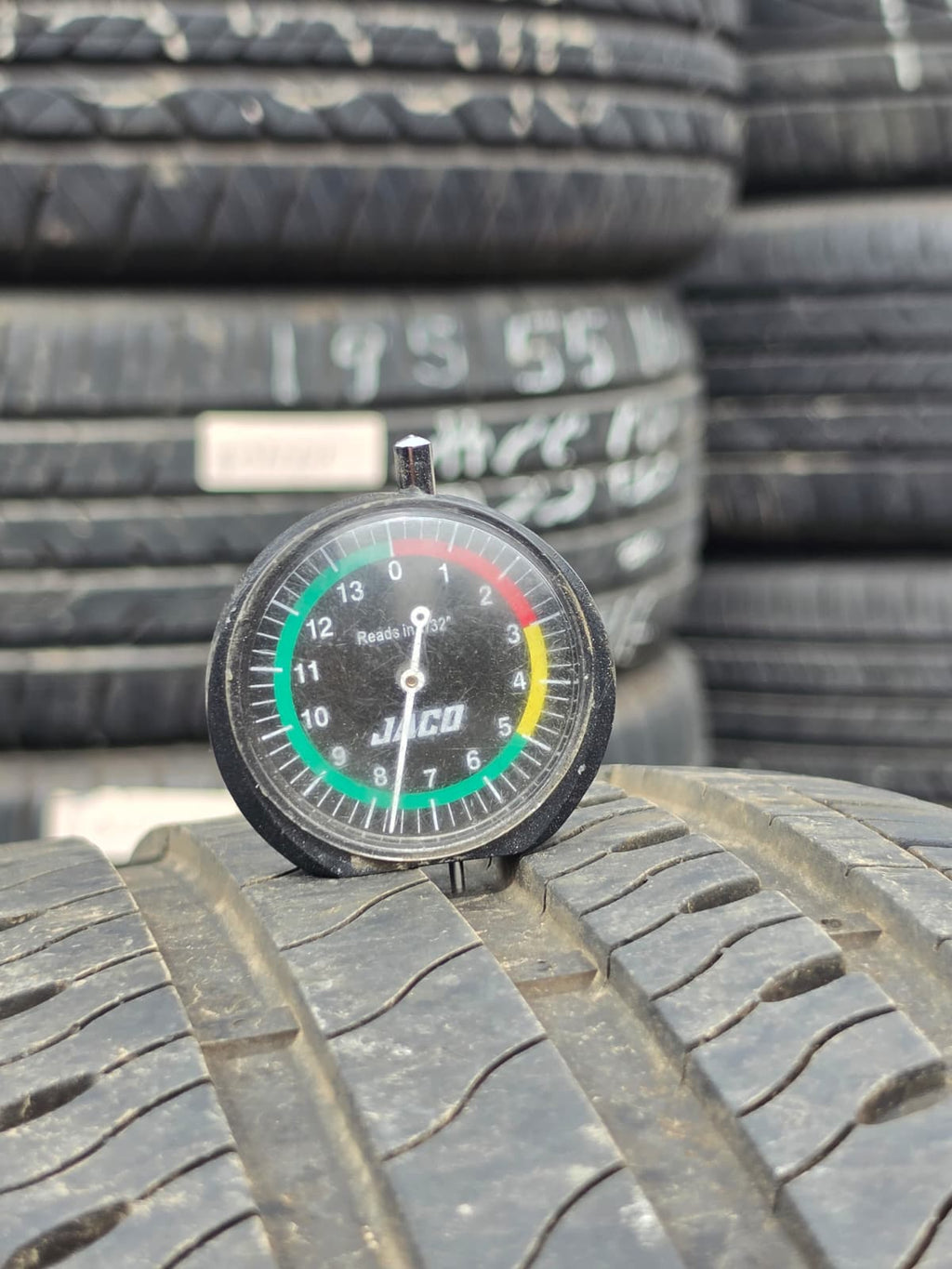 235/55R17 Single (1 Used Tire) StarFire Solarus