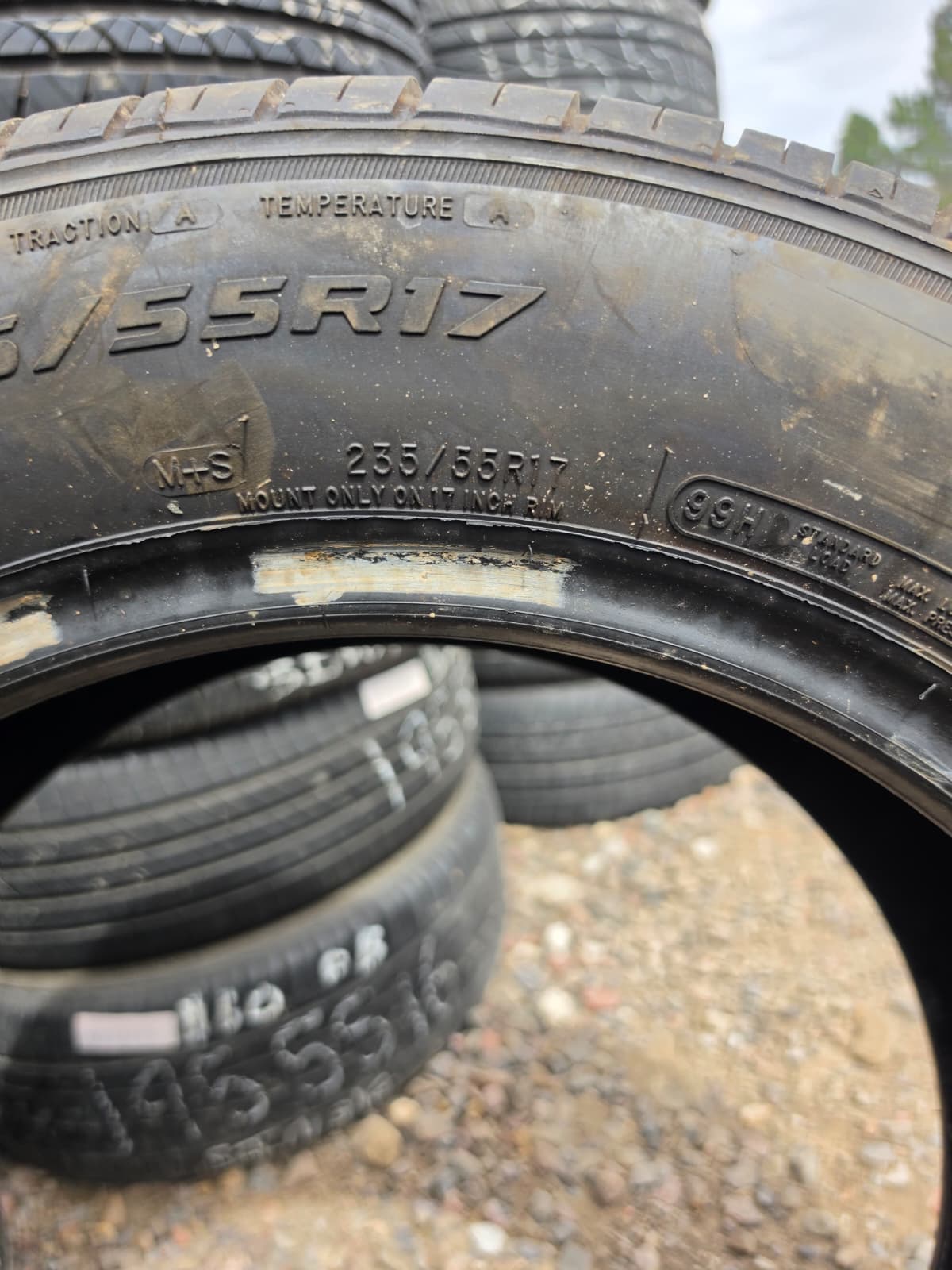 235/55R17 Single (1 Used Tire) StarFire Solarus