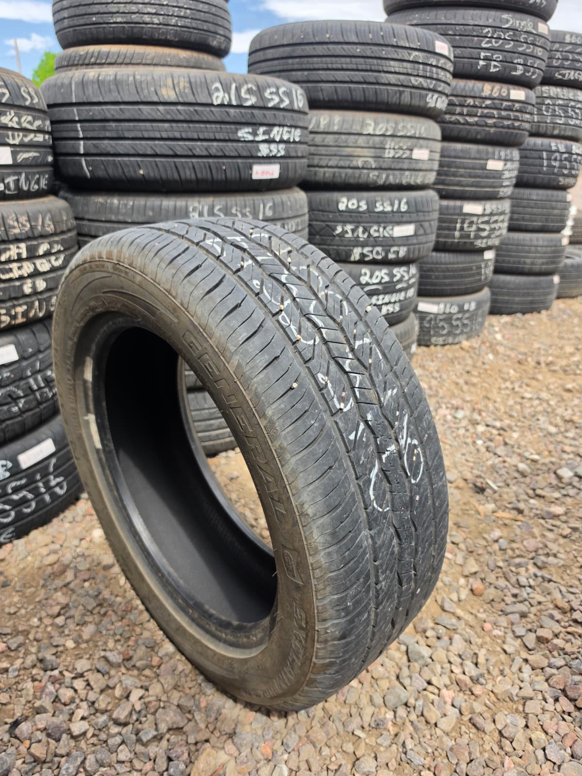 215/55R17 Single (1 Used Tire) General Exclaim HPX