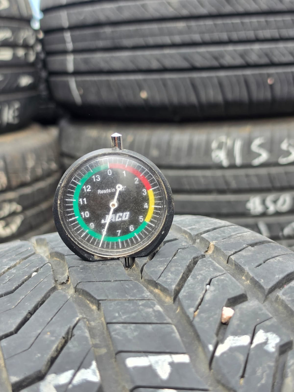 215/55R17 Single (1 Used Tire) General Exclaim HPX