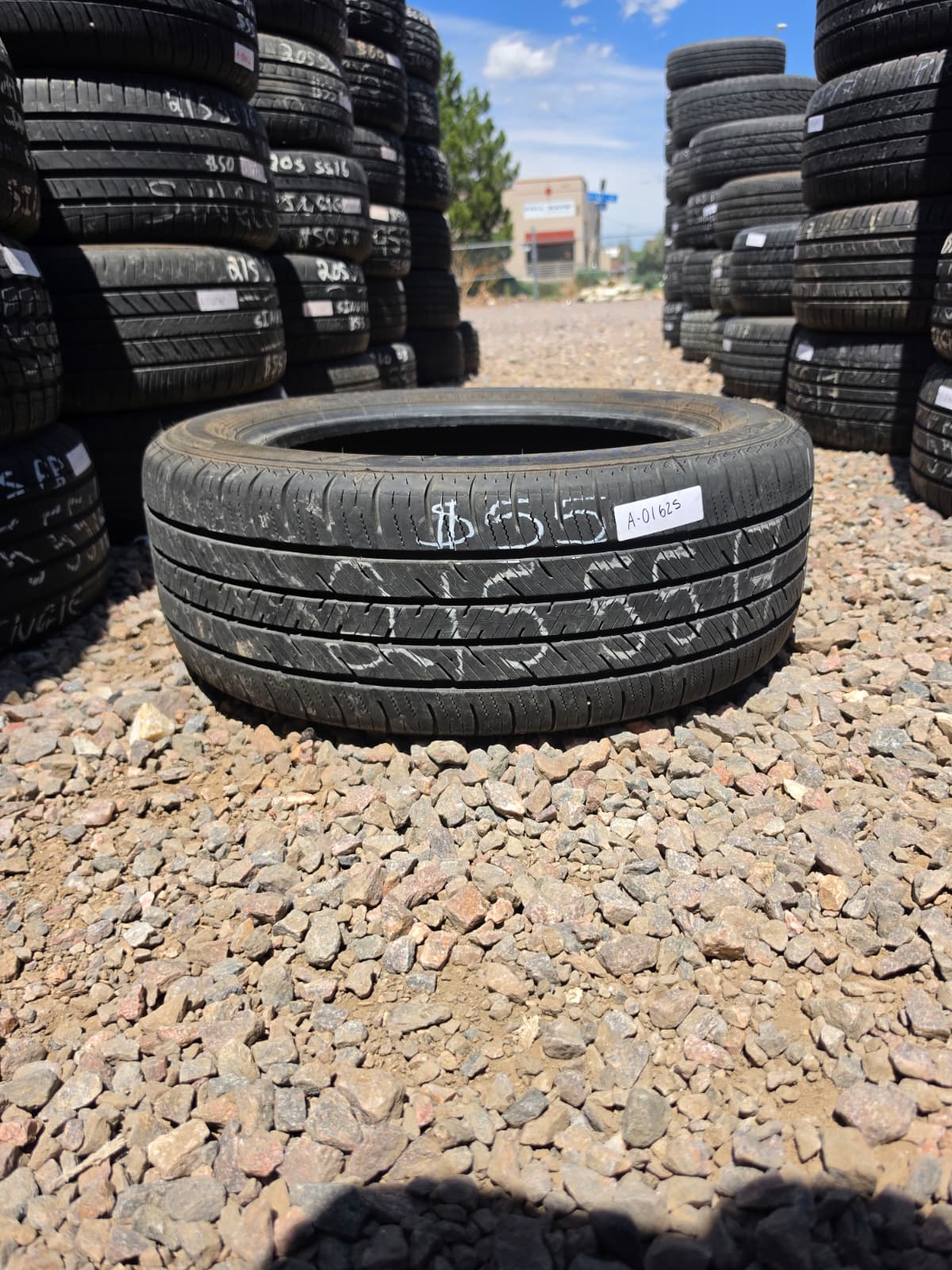 215/55R17 Single (1 Used Tire) Falken Sincera SN250