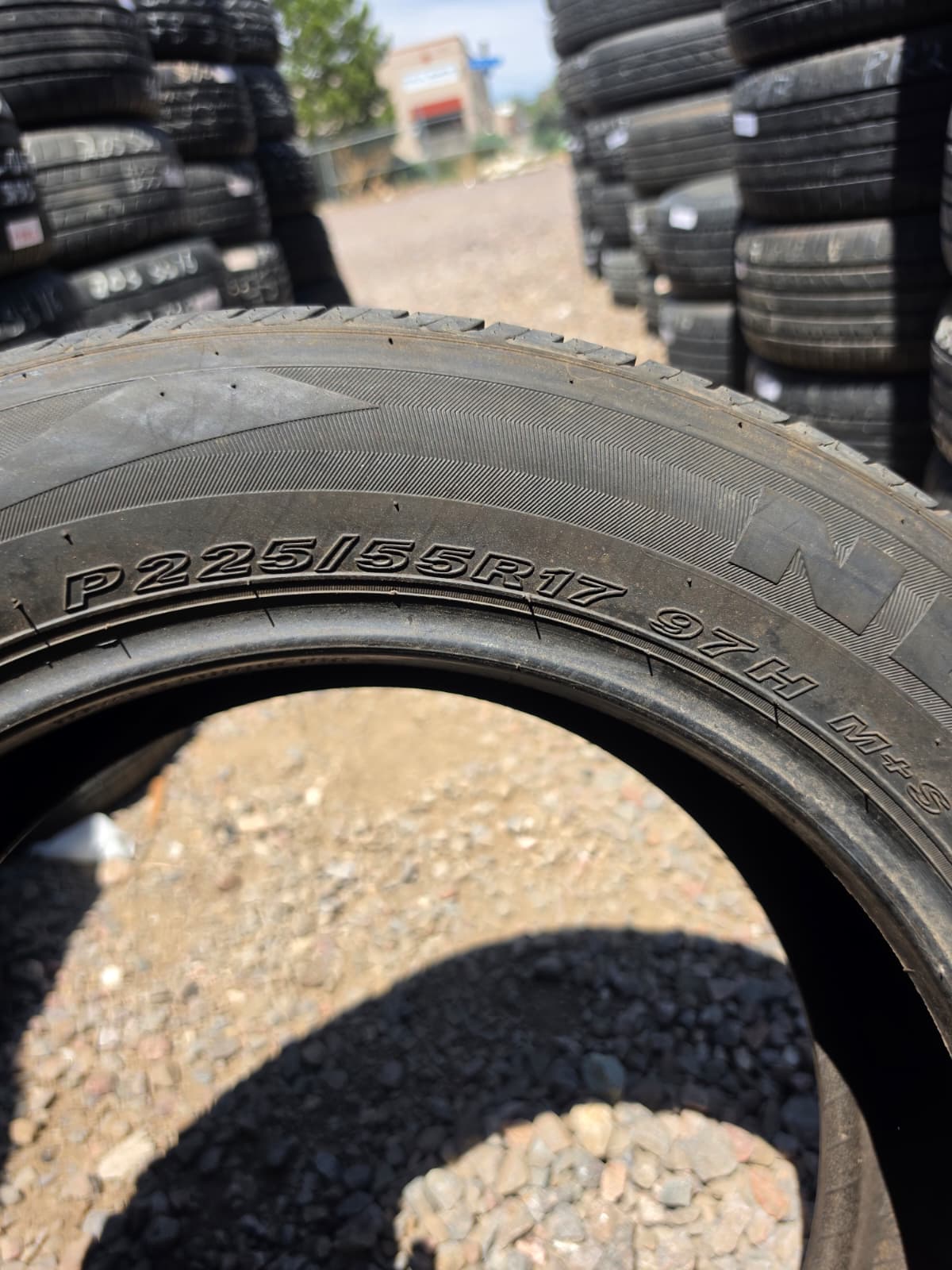 225/55R17 Single (1 Used Tire) Nexen CP672