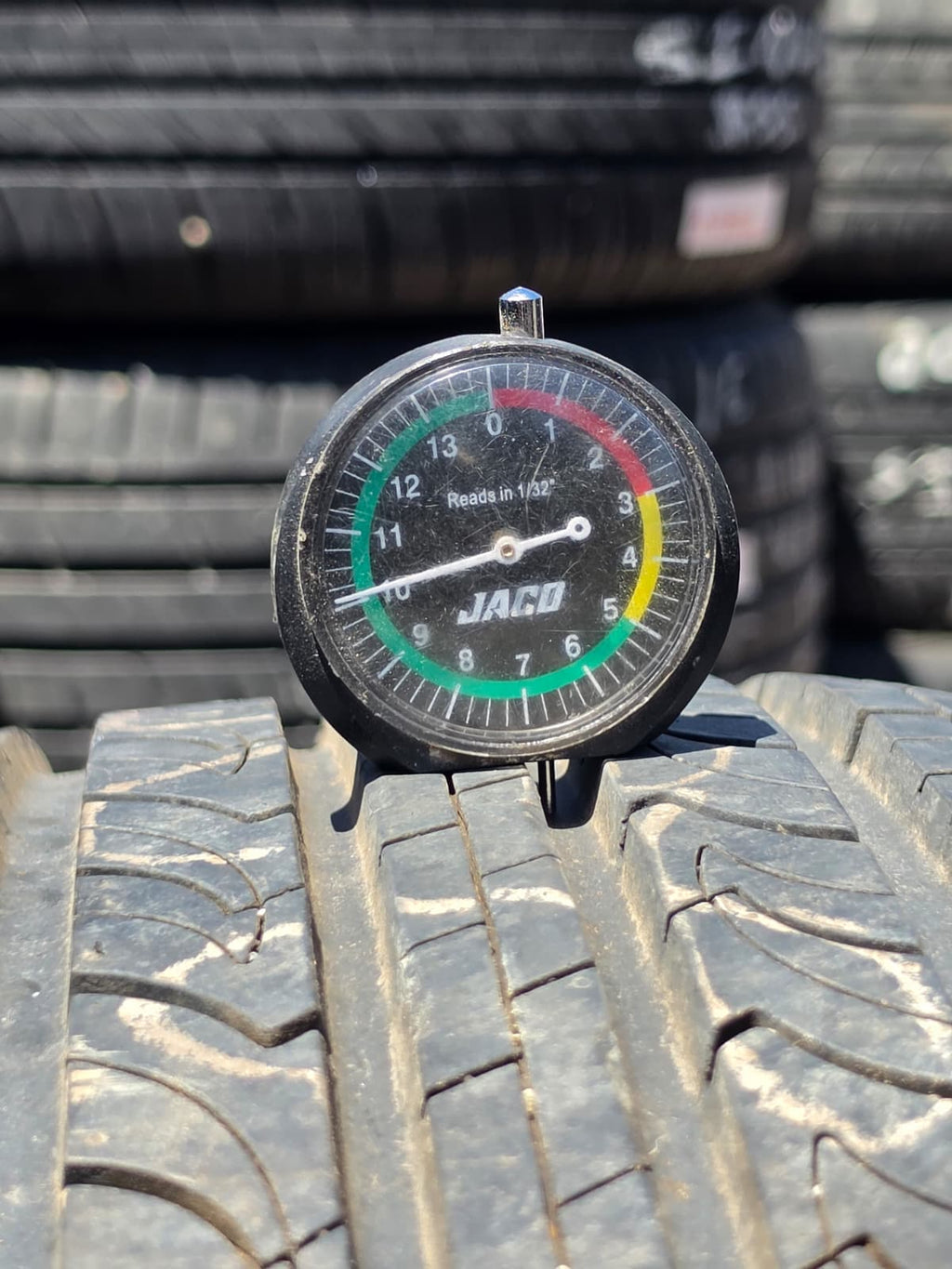 225/55R17 Single (1 Used Tire) Nexen CP672