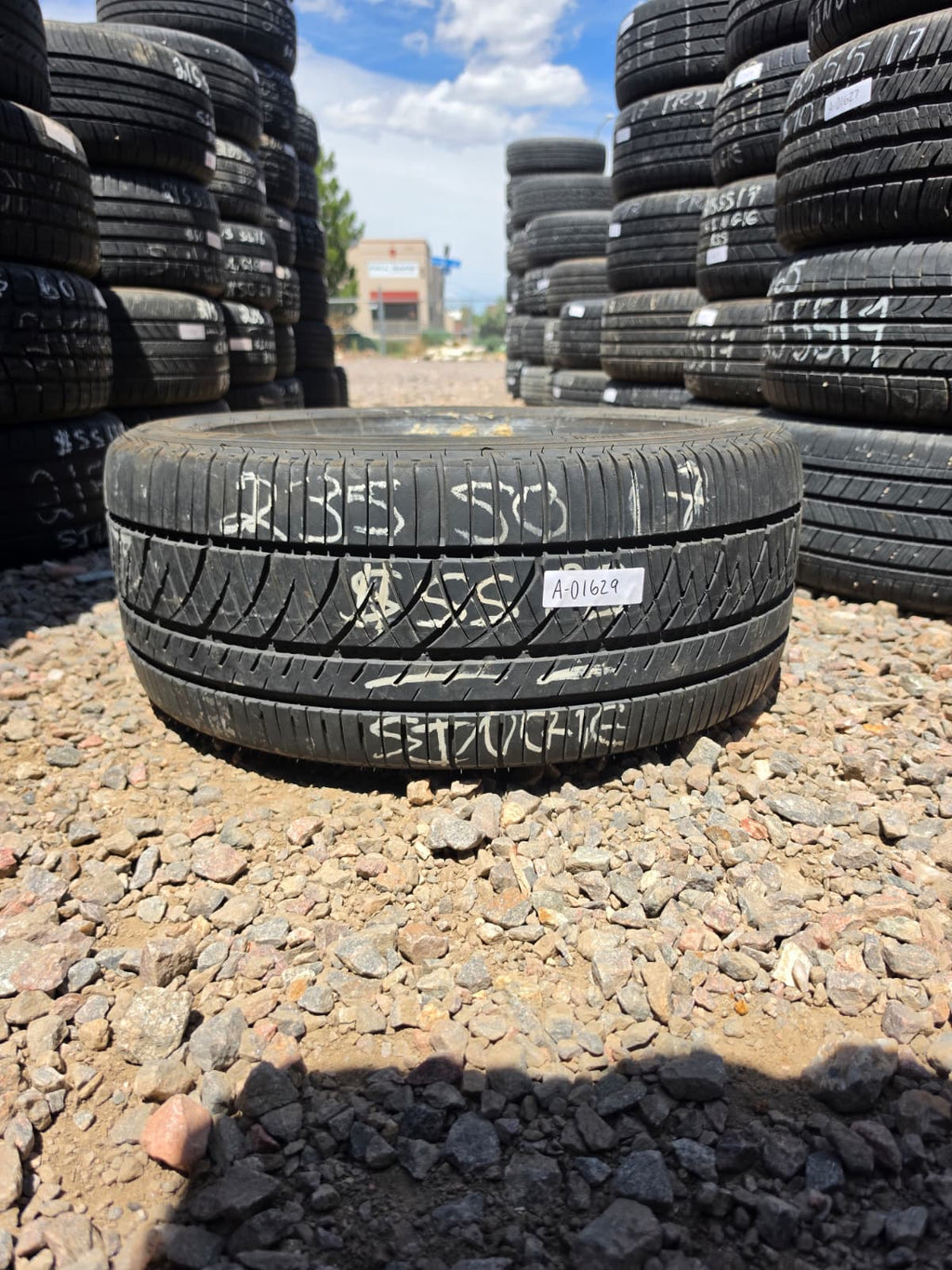 235/50R17 Single (1 Used Tire) Falken Ziex X