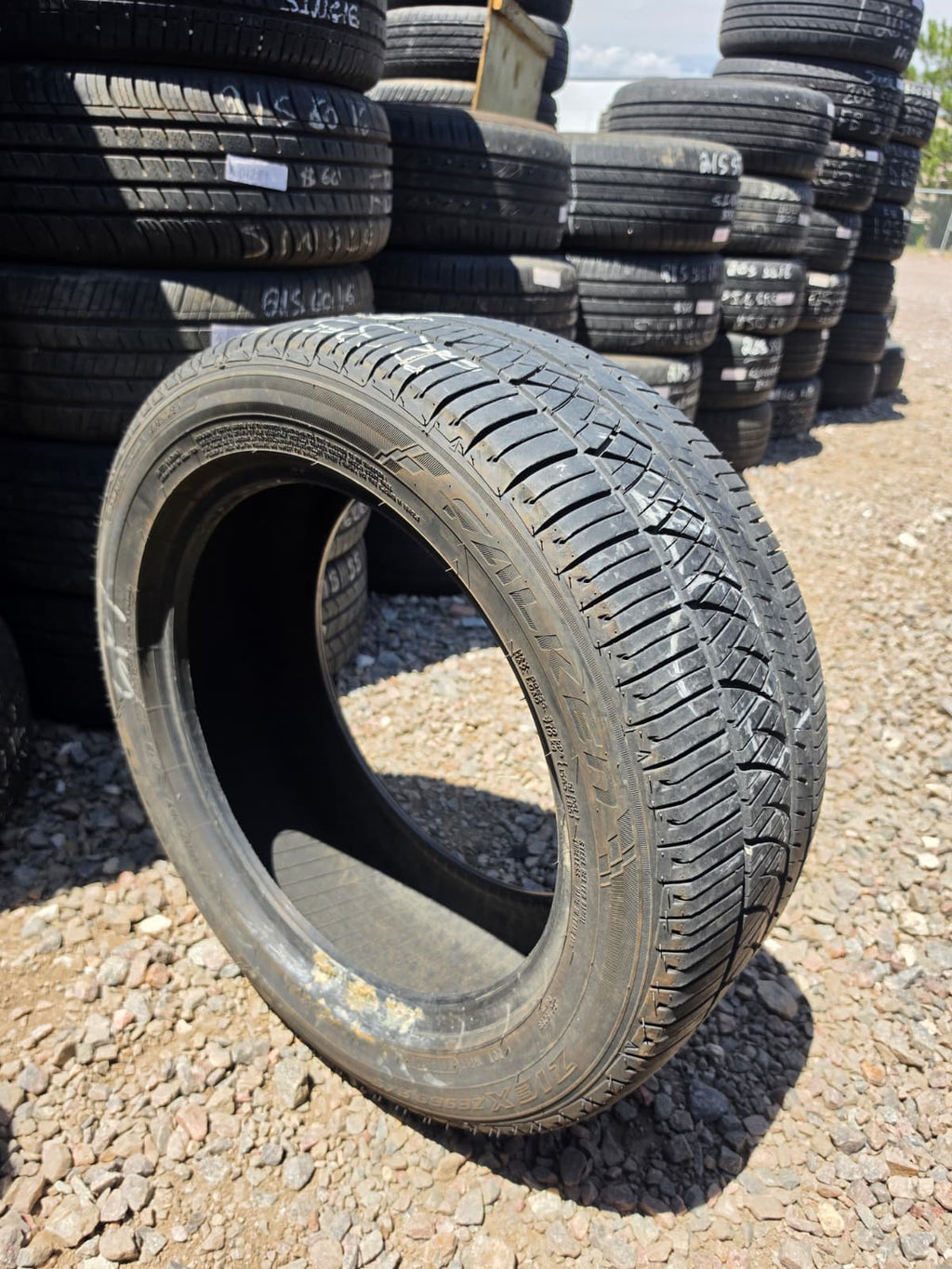 235/50R17 Single (1 Used Tire) Falken Ziex X