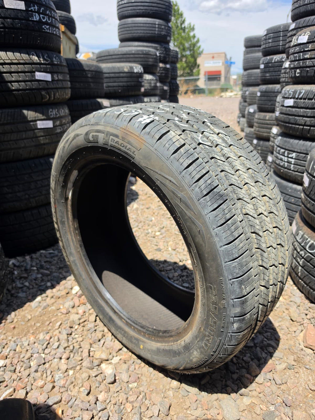 235/50R17 Single (1 Used Tire) GT Radial Max Tour LX