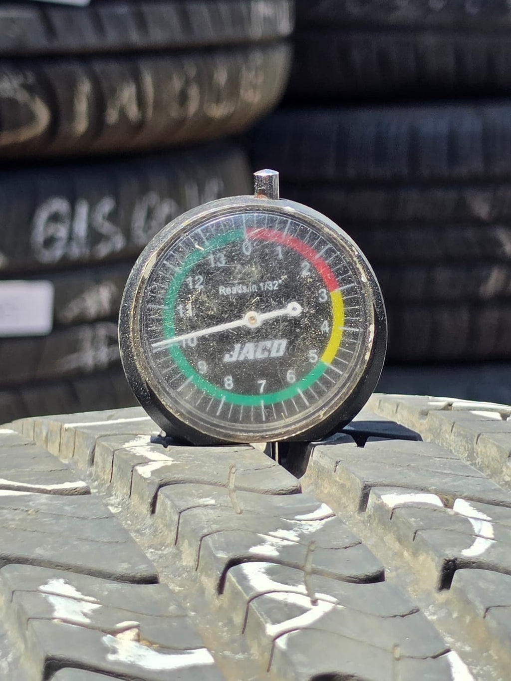 235/50R17 Single (1 Used Tire) GT Radial Max Tour LX
