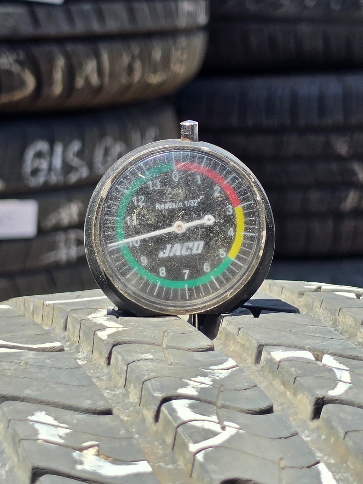 235/50R17 Single (1 Used Tire) GT Radial Max Tour LX