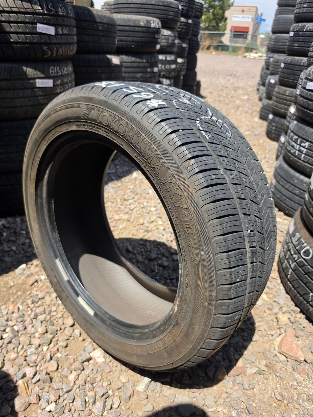 235/50R17 Single (1 Used Tire) Yokohama YK740 GTX