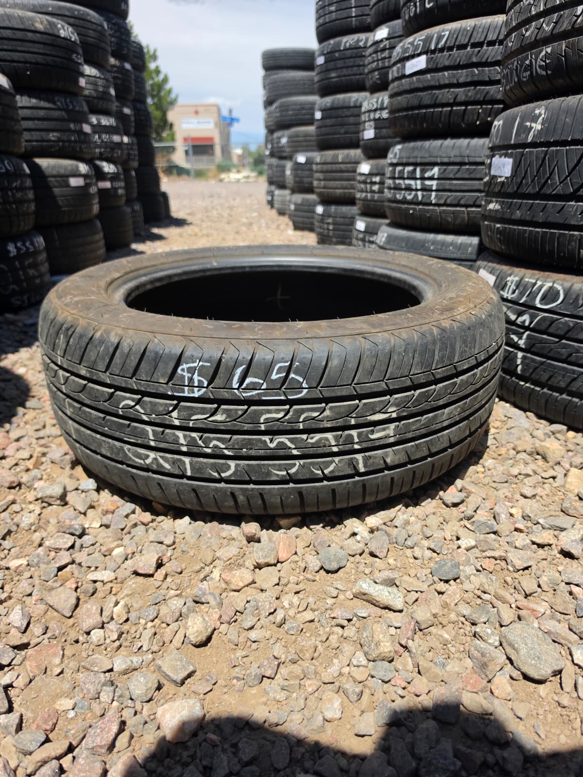 215/555R17 Single (1 Used Tire) BlackHawk Street-H