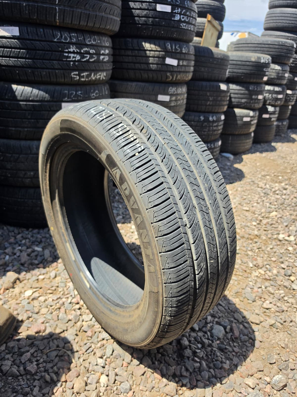 225/50R17 Single (1 Used Tire) Advanta ER-800