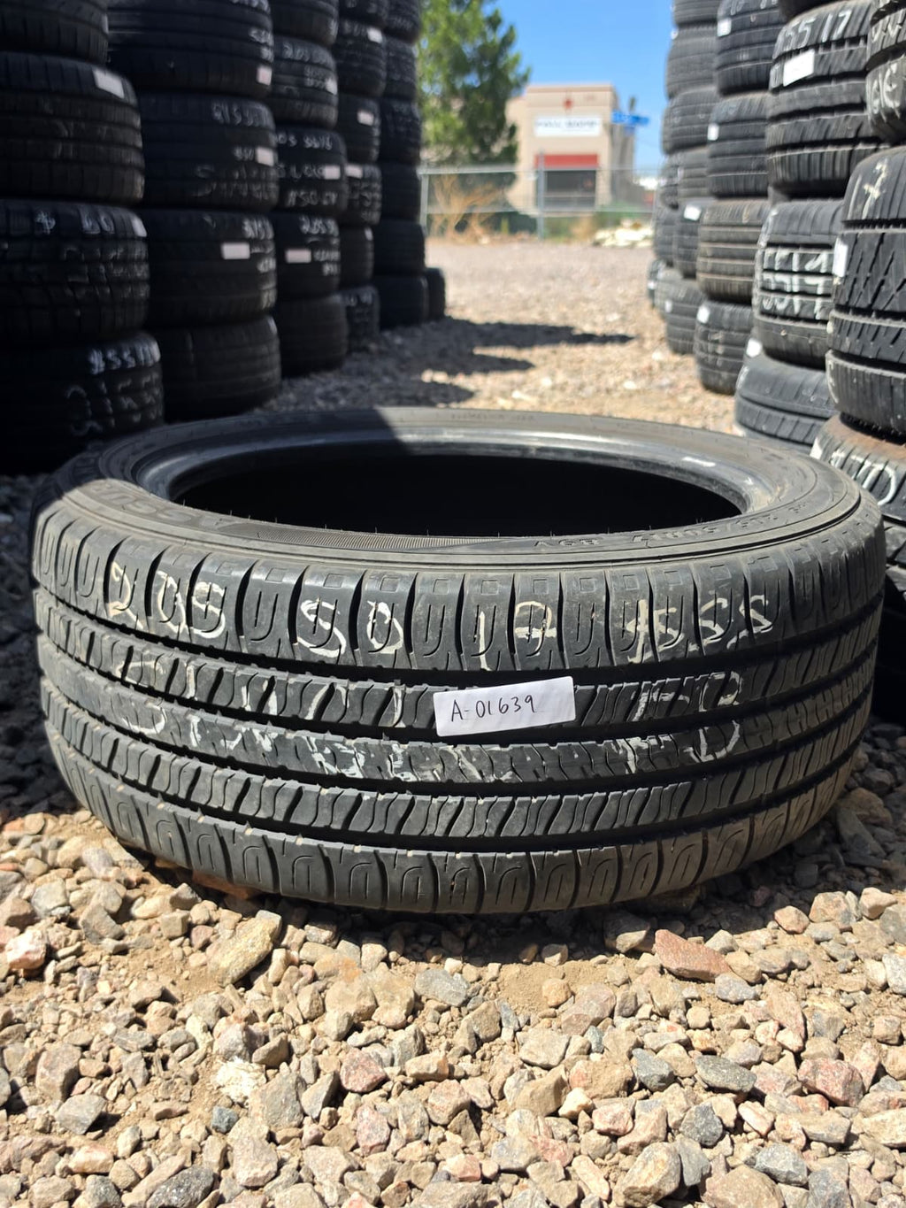205/50R17 Single (1 Used Tire)Goodyear Assurance