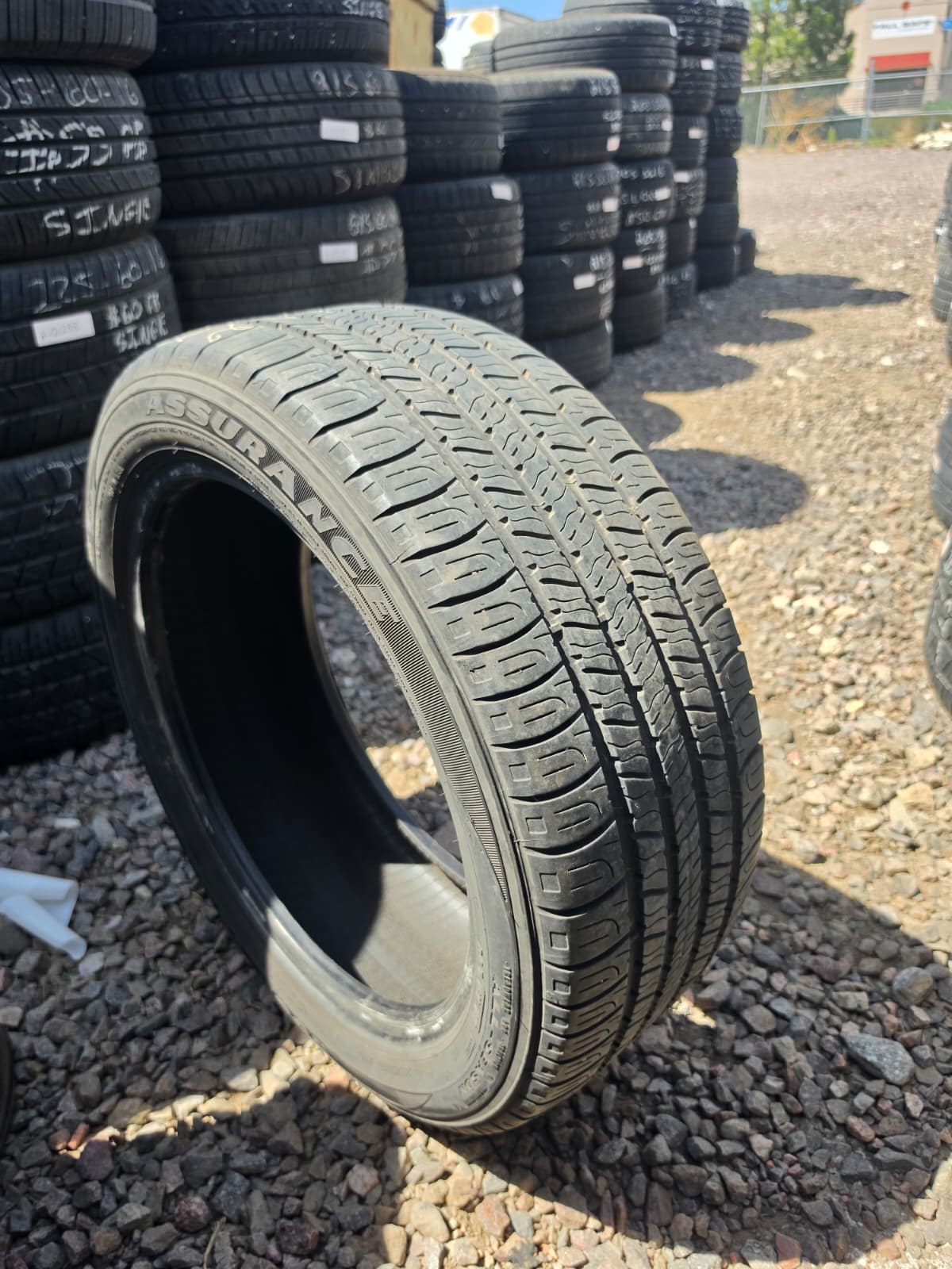 205/50R17 Single (1 Used Tire)Goodyear Assurance