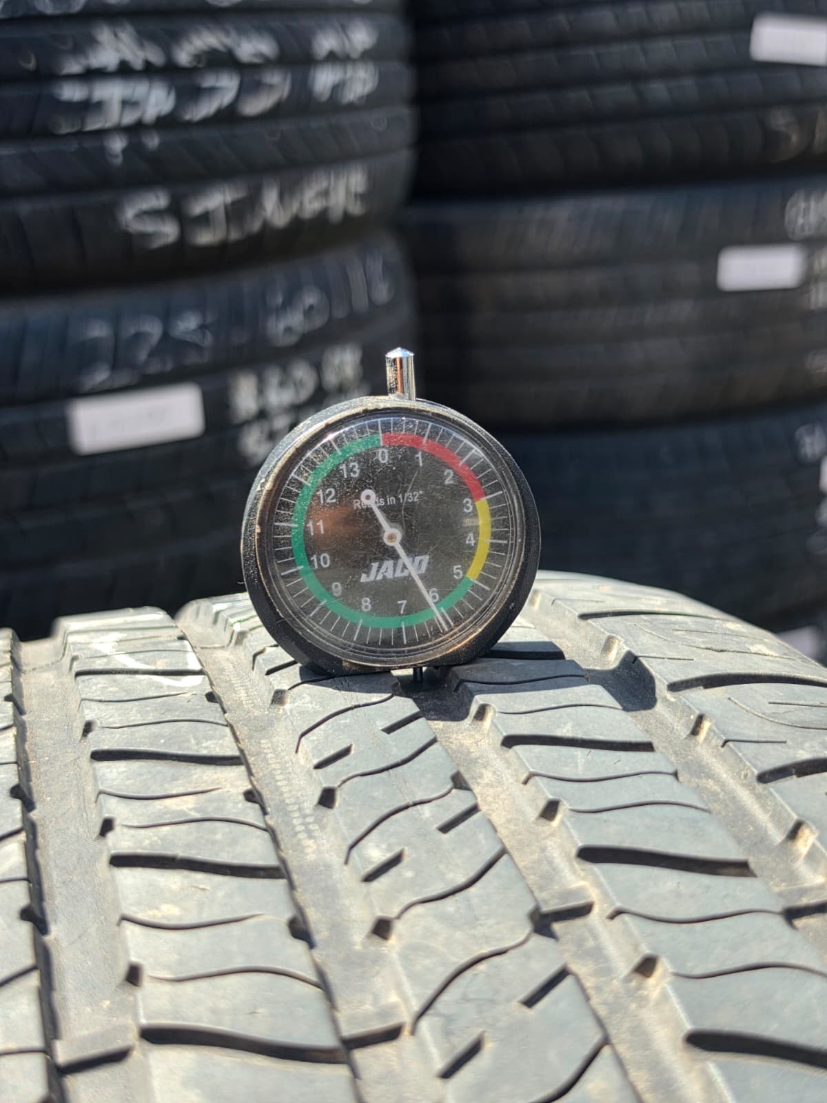 205/50R17 Single (1 Used Tire)Goodyear Assurance