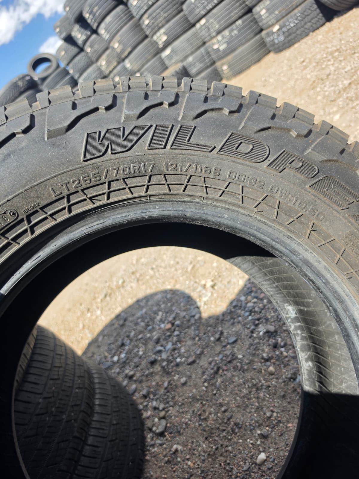 LT265/70R17 Single (1 Used tire) Falken Wild Peak AT3