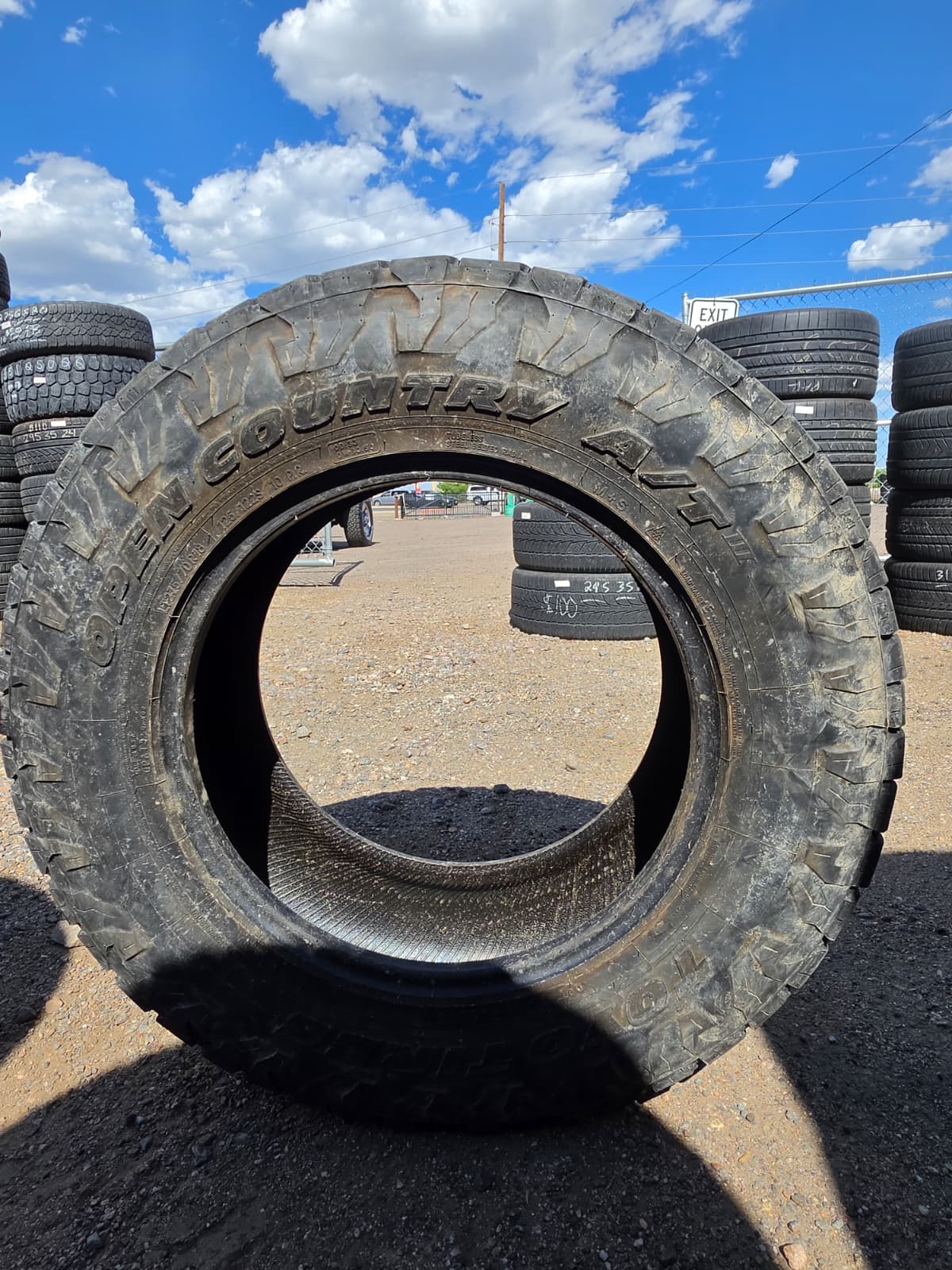 LT275/70R18 Single (1 Used Tire) Toyo Open Country