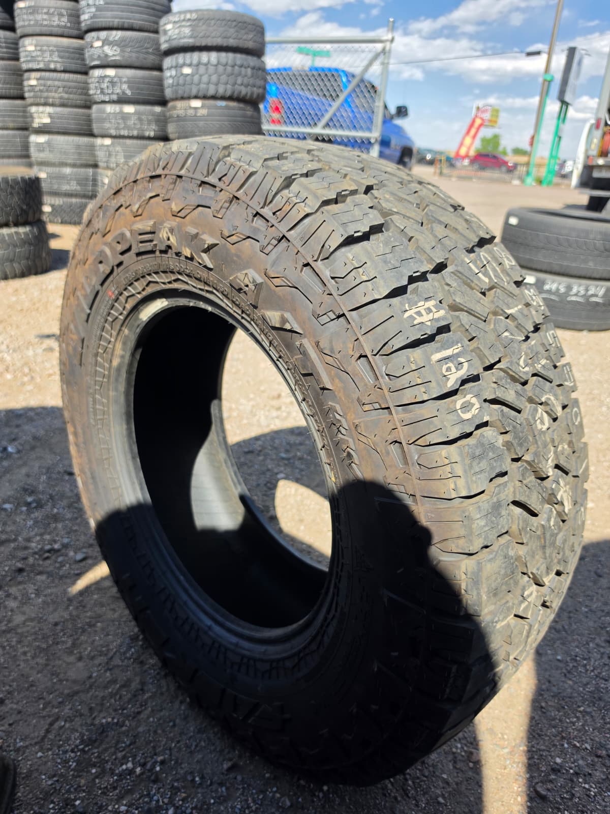 LT285/70R18 Single (1 Used Tire) Falken Wild Peak