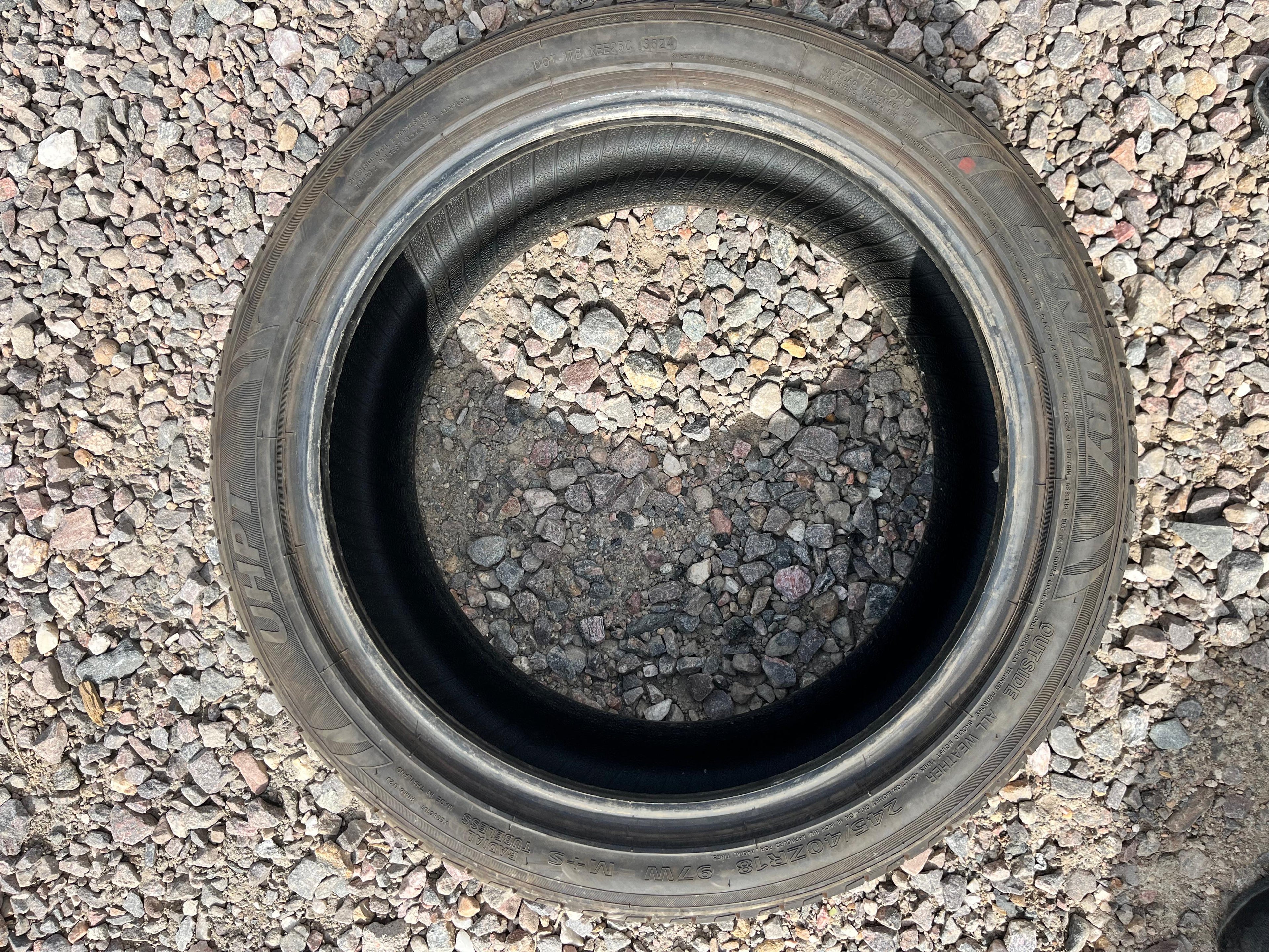 245/45ZR18 Single (1 Used Tire) Sentury UHPT