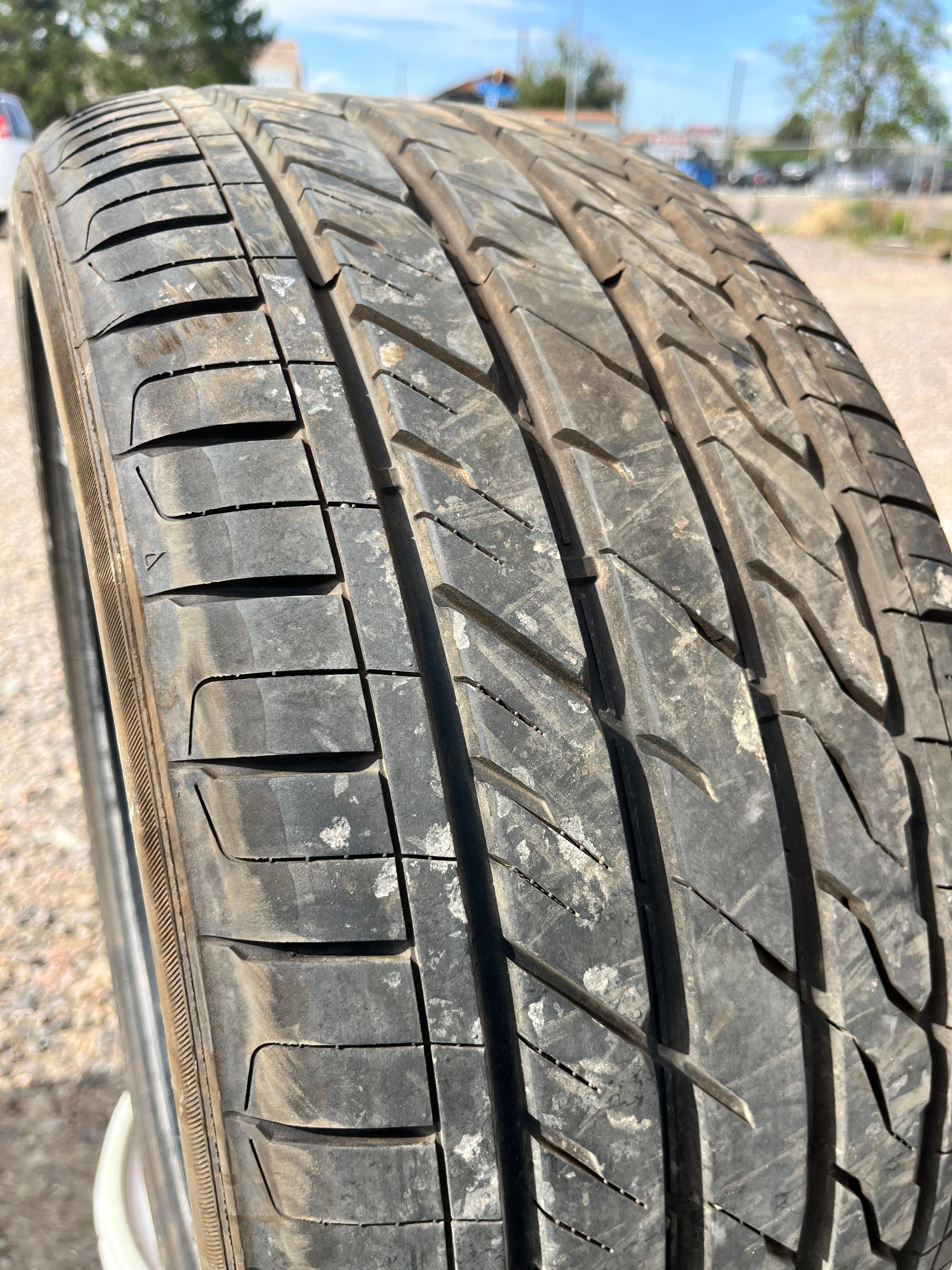 245/45ZR18 Single (1 Used Tire) Sentury UHPT