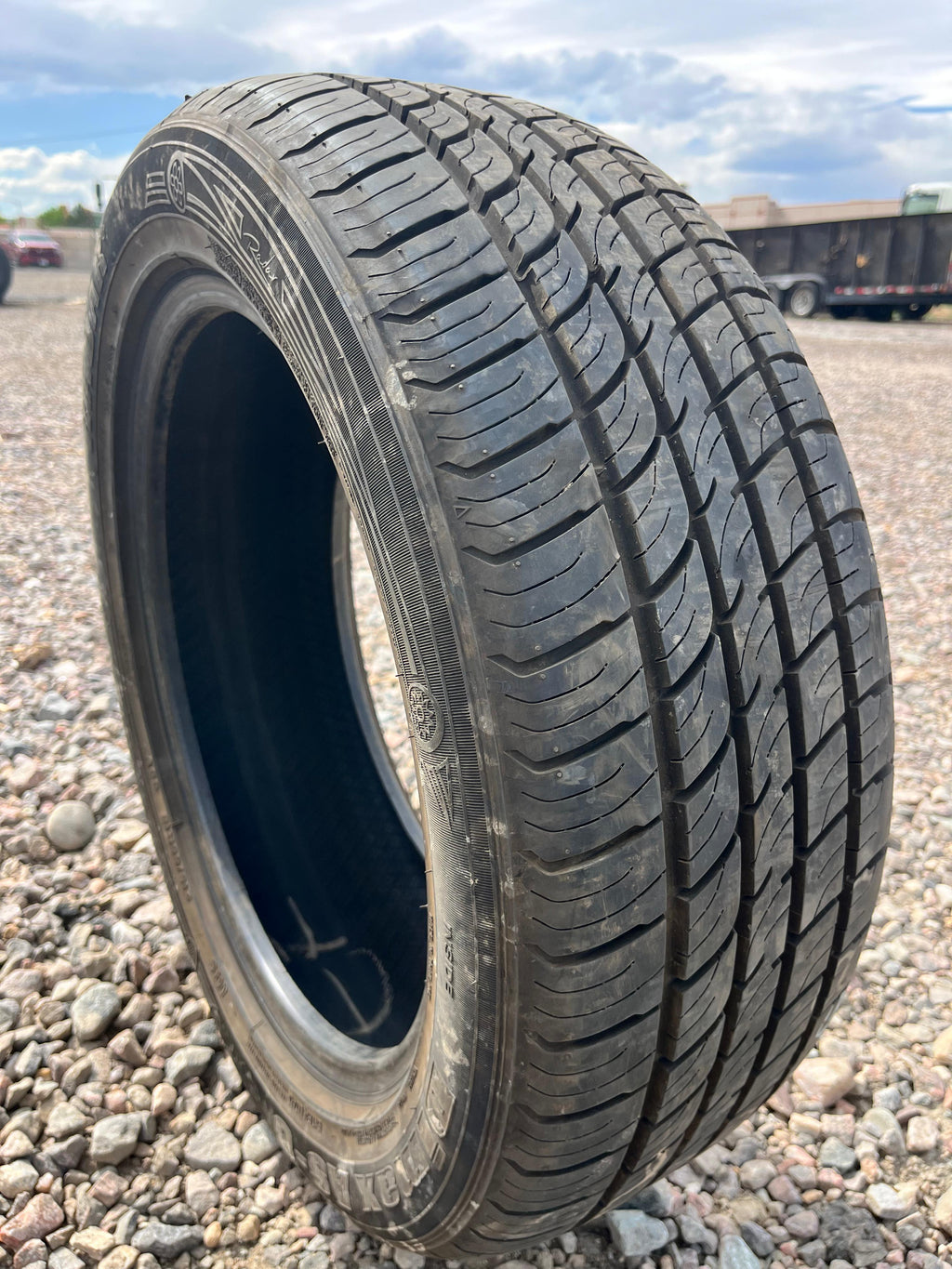 P215/45R18 Single (1 Used Tire) Radar Dimax AS-18